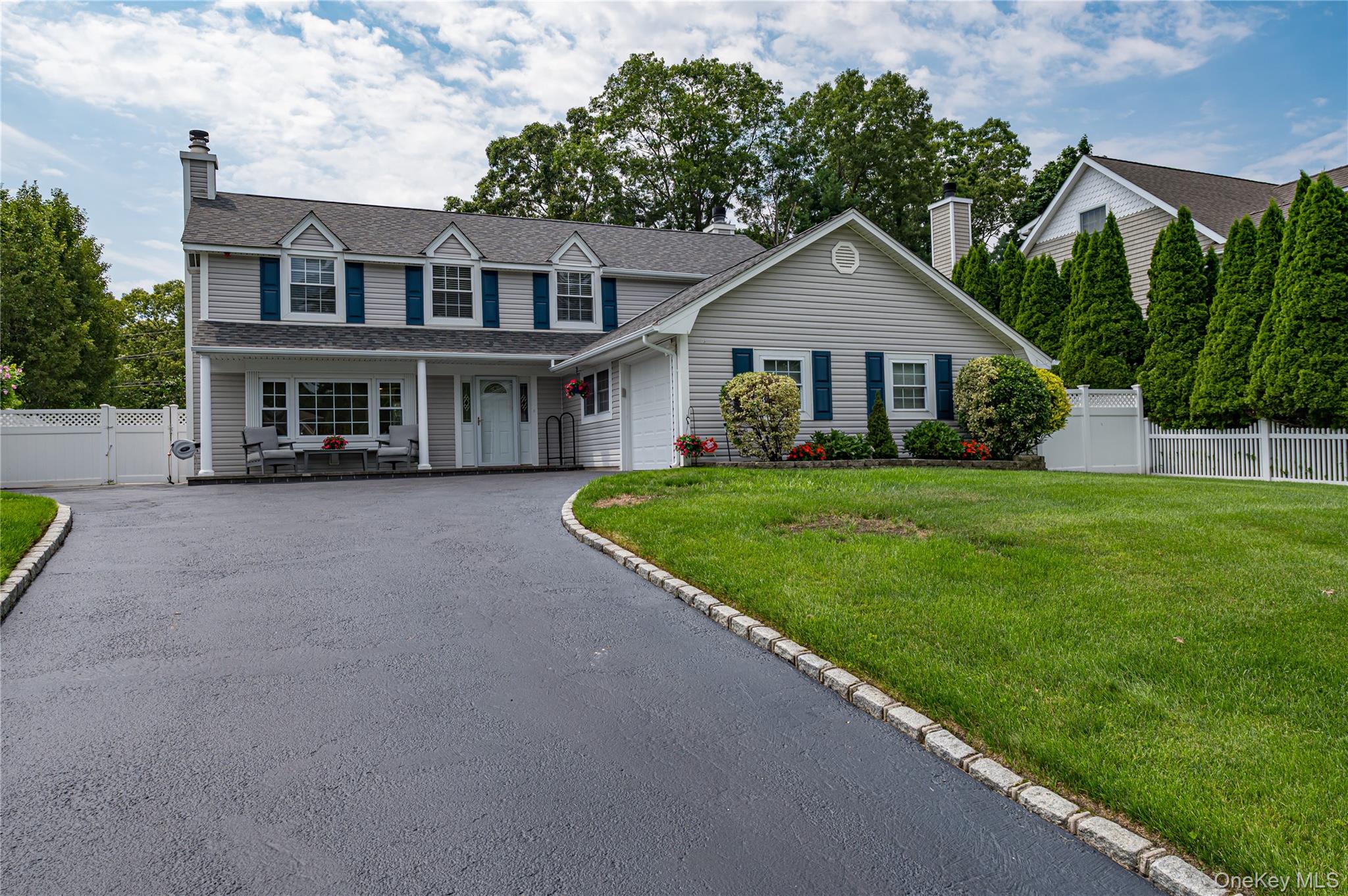  16 Sussex Lane, Lake Grove, NY, 11755 - 物件實景