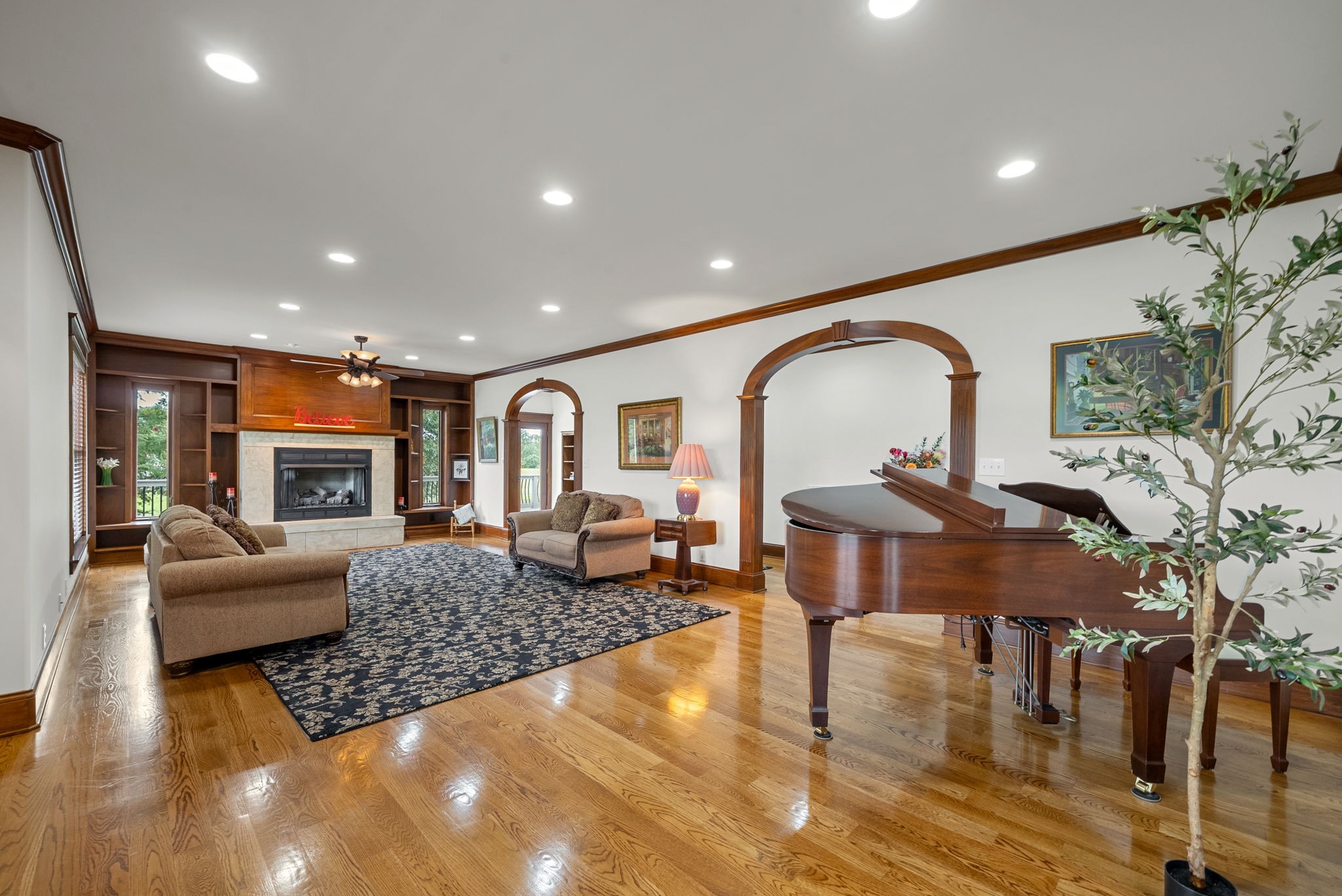 Clarksville, Tennessee, 37040, United States, 4 Bedrooms Bedrooms, ,4 BathroomsBathrooms,Residential,For Sale,1981354