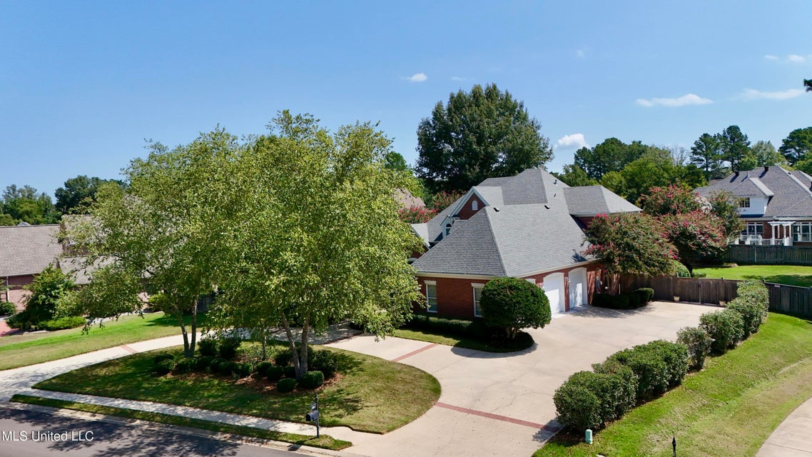 Clinton, Mississippi, 39056, United States, 5 Bedrooms Bedrooms, ,3 BathroomsBathrooms,Residential,For Sale,1904228