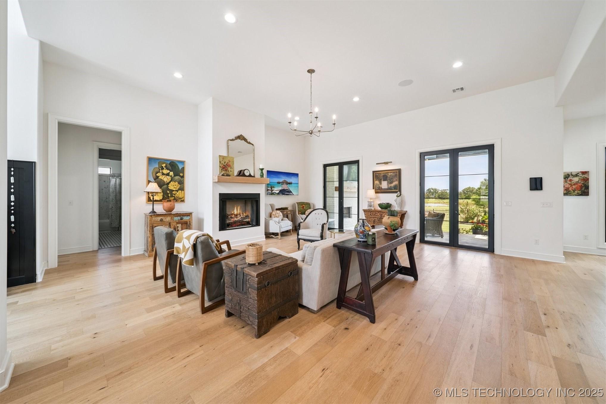 Broken Arrow, Oklahoma, 74014, United States, 4 Bedrooms Bedrooms, ,4 BathroomsBathrooms,Residential,For Sale,1983128