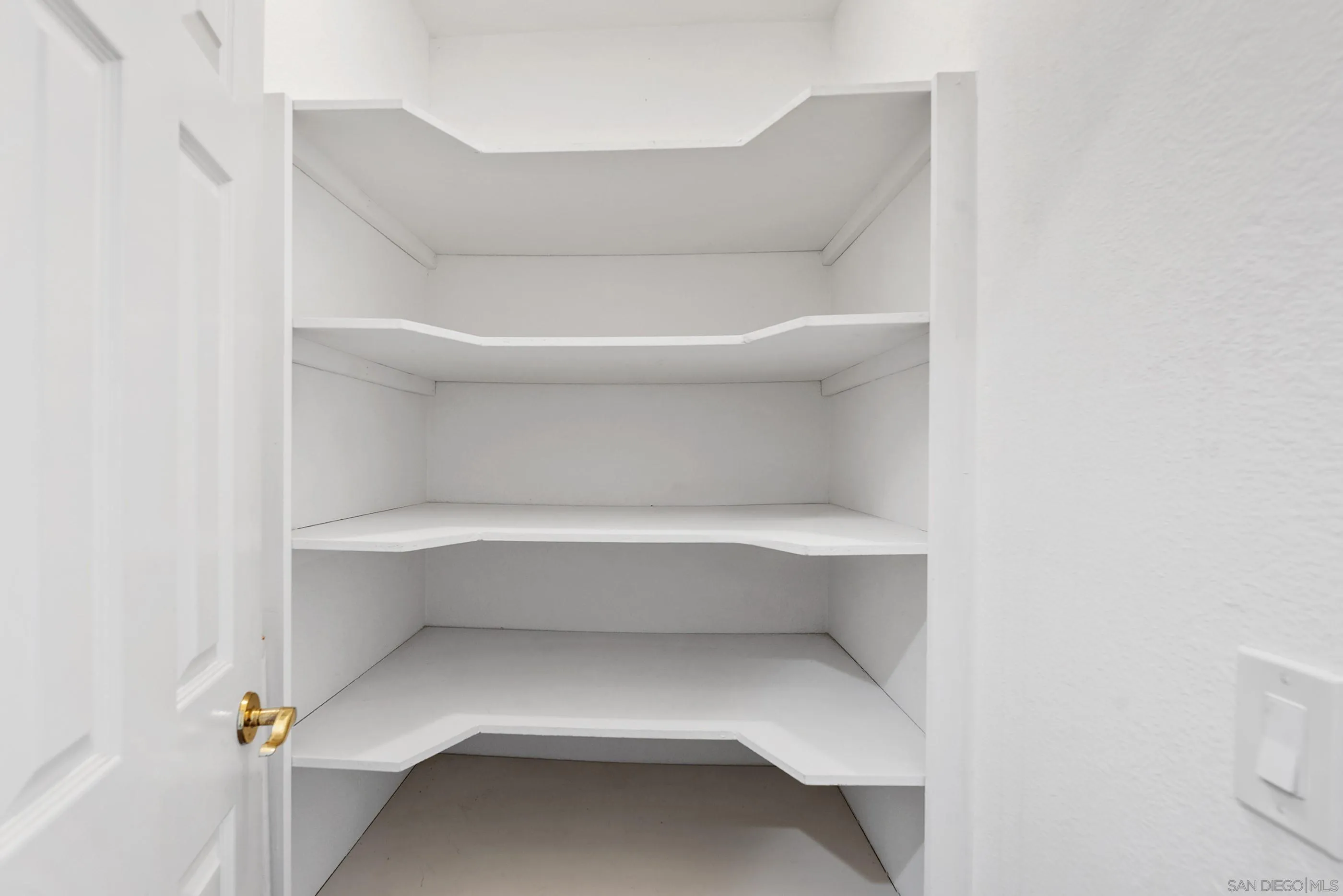 Ramona, California, 92065, United States, 4 Bedrooms Bedrooms, ,3 BathroomsBathrooms,Residential,For Sale,1985342