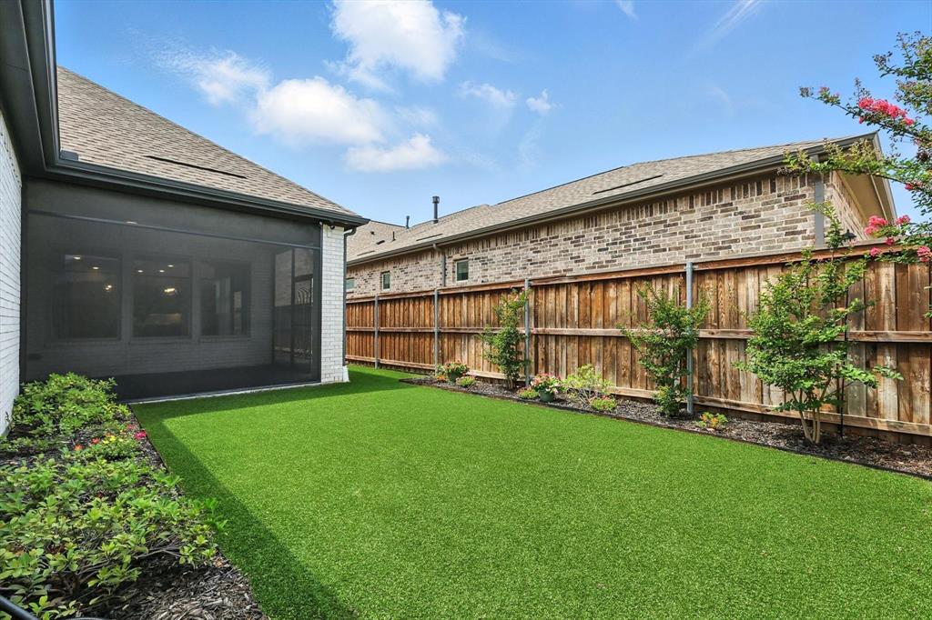 Arlington, Texas, 76005, United States, 2 Bedrooms Bedrooms, ,2 BathroomsBathrooms,Residential,For Sale,1899955