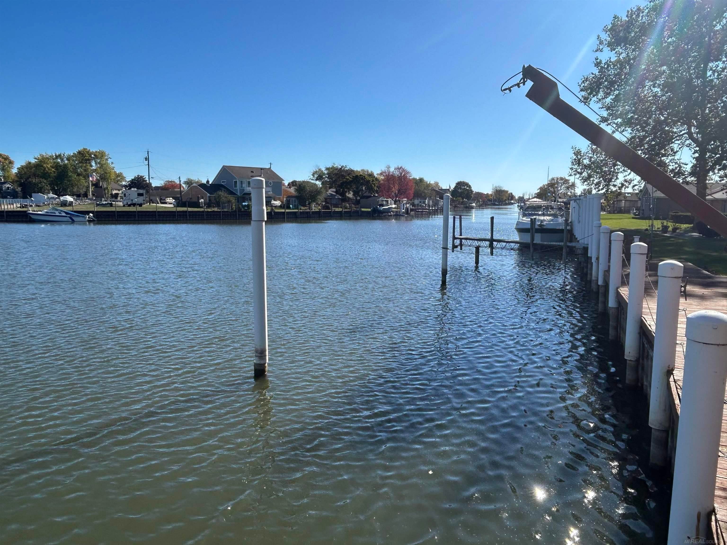 Harrison Twp, Michigan, 48045, United States, 3 Bedrooms Bedrooms, ,2 BathroomsBathrooms,Residential,For Sale,2005468