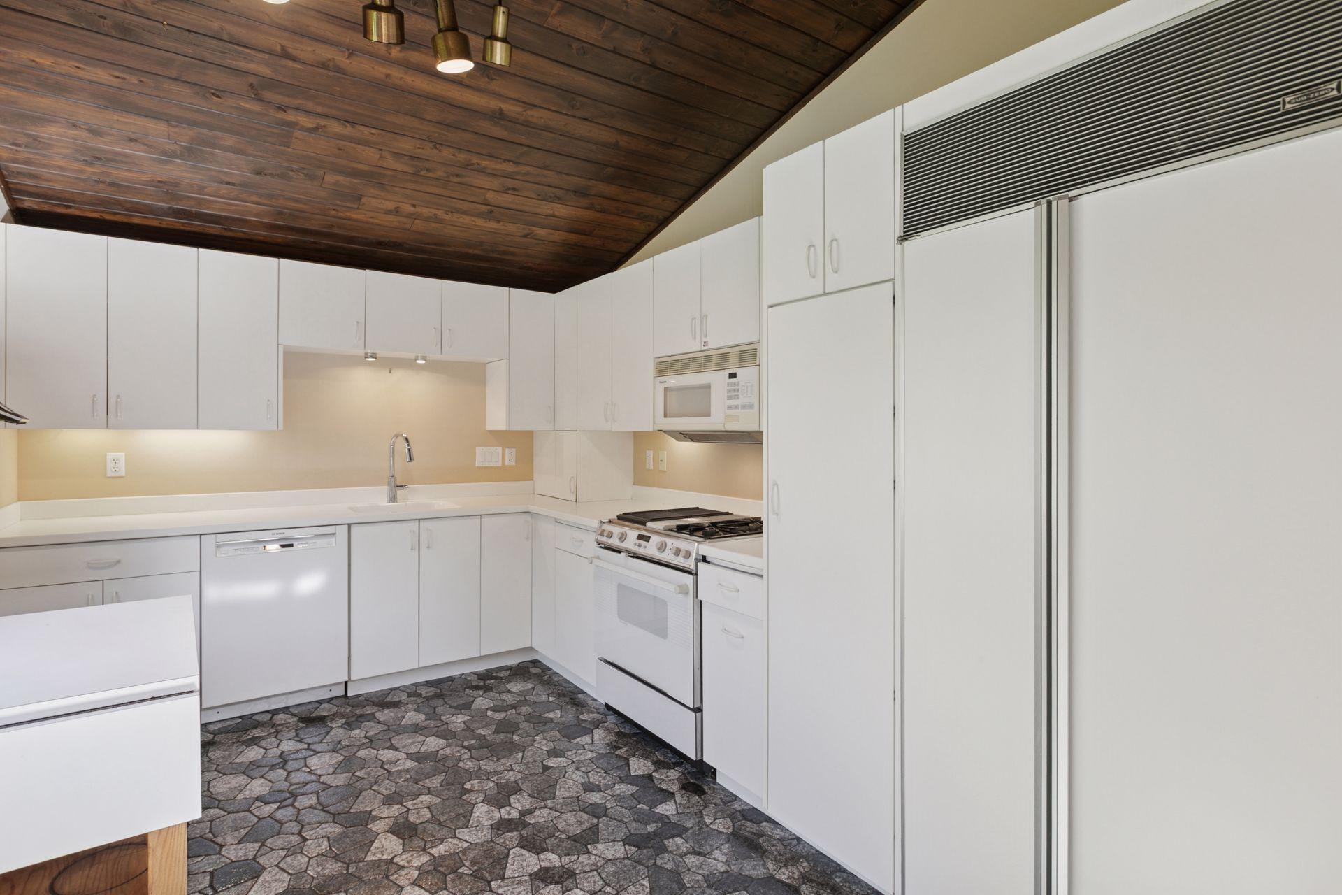 Golden Valley, Minnesota, 55416, United States, 2 Bedrooms Bedrooms, ,Residential,For Sale,1970516