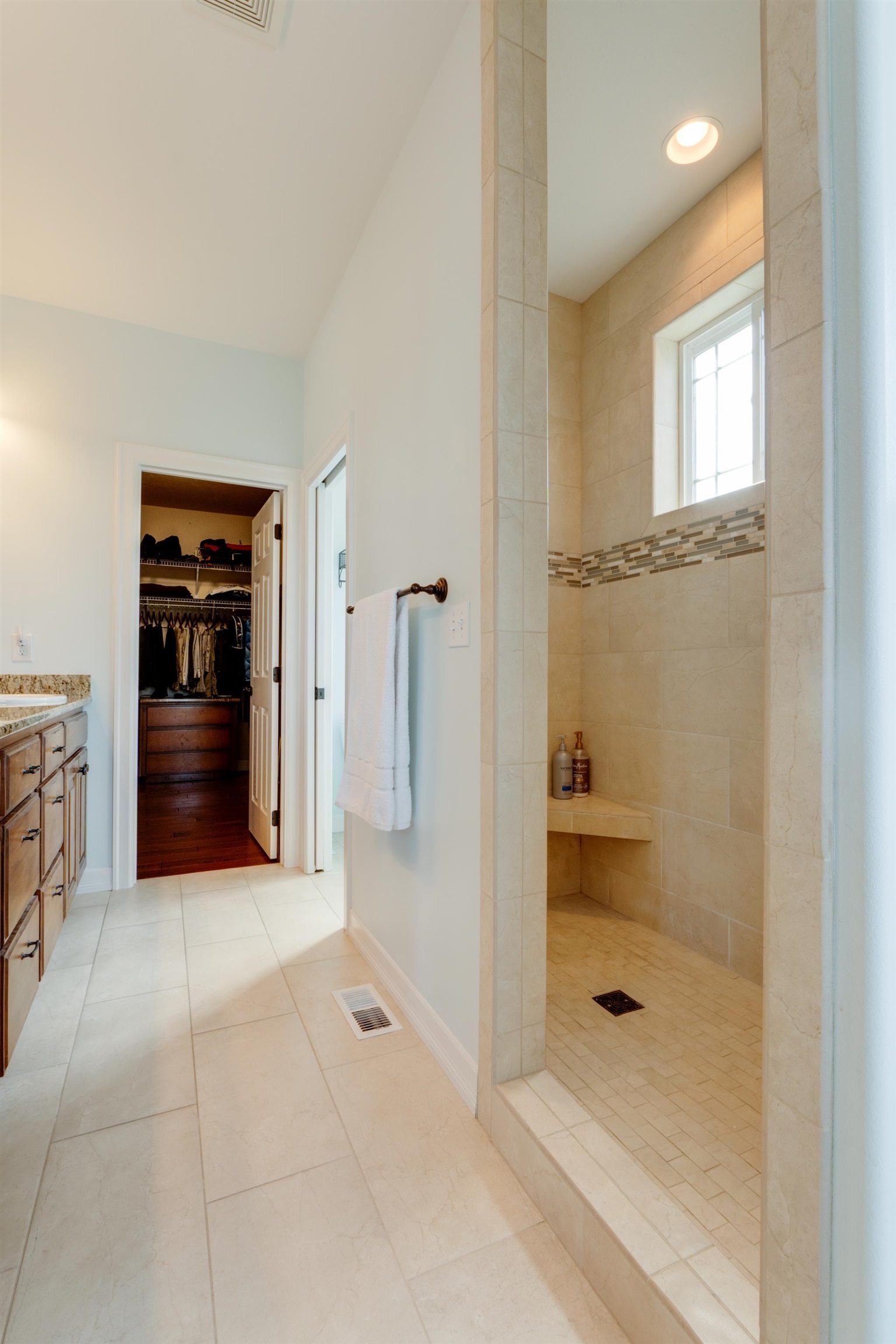 Spokane, Washington, 99208, United States, 4 Bedrooms Bedrooms, ,3 BathroomsBathrooms,Residential,For Sale,1901049