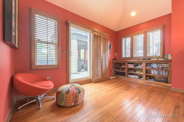 310 E 18th St, Chicago, Illinois, 60616, United States, 3 Bedrooms Bedrooms, ,4 BathroomsBathrooms,Residential,For Sale,310 E 18th St,1010356