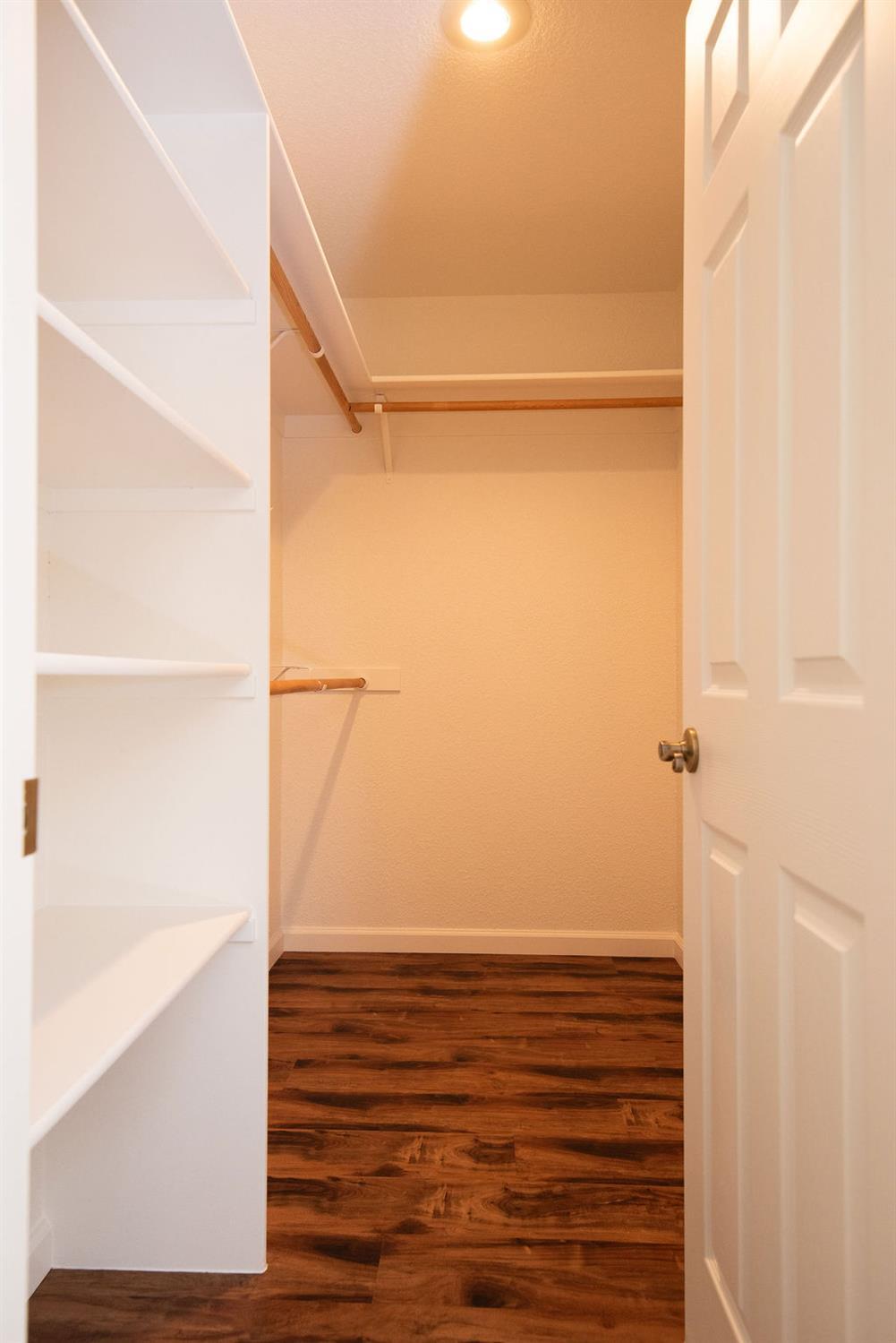 Oakdale, California, 95361, United States, 2 Bedrooms Bedrooms, ,3 BathroomsBathrooms,Residential,For Sale,1978297