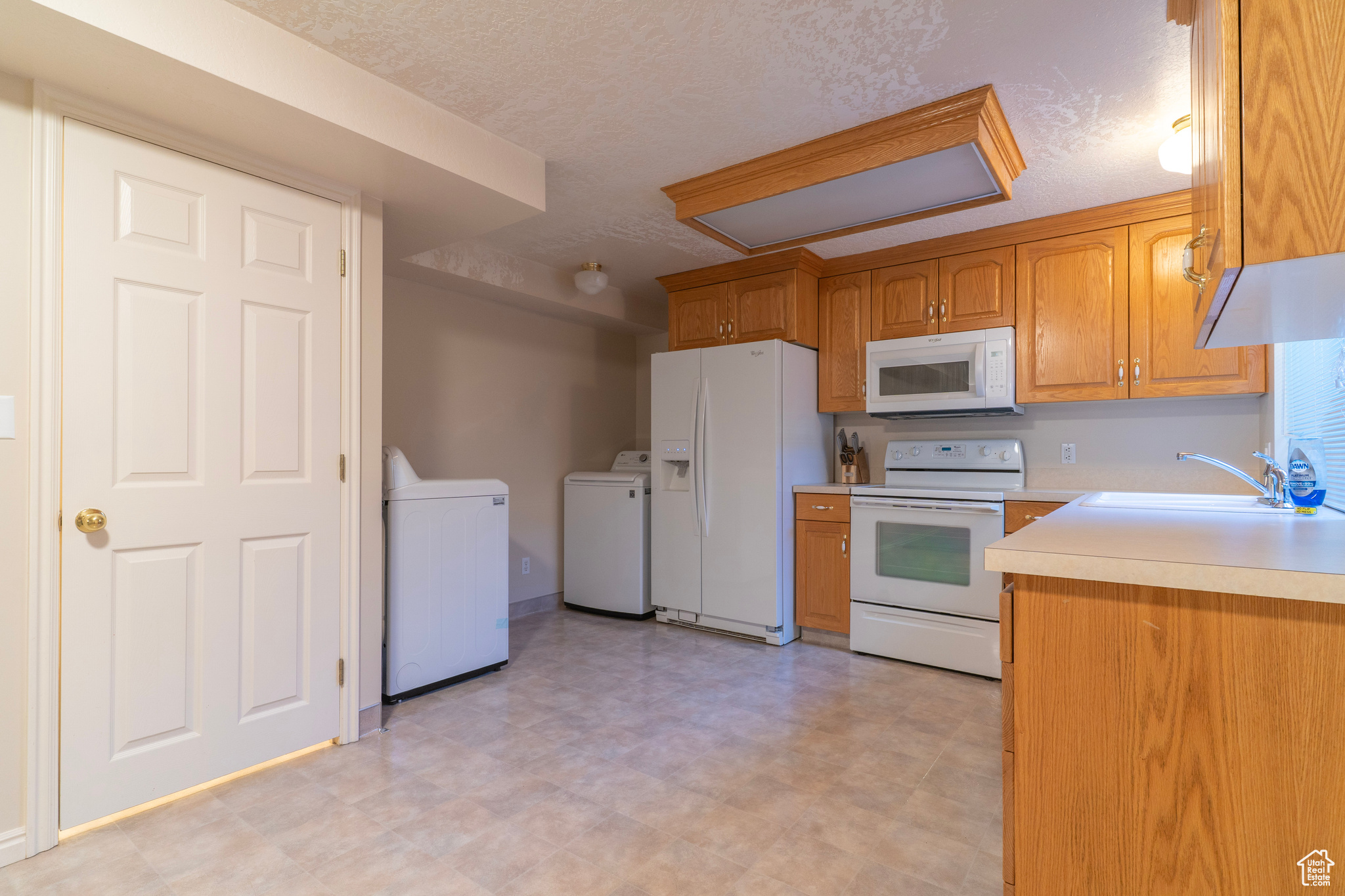 West Jordan, Utah, 84088, United States, 4 Bedrooms Bedrooms, ,Residential,For Sale,1927849