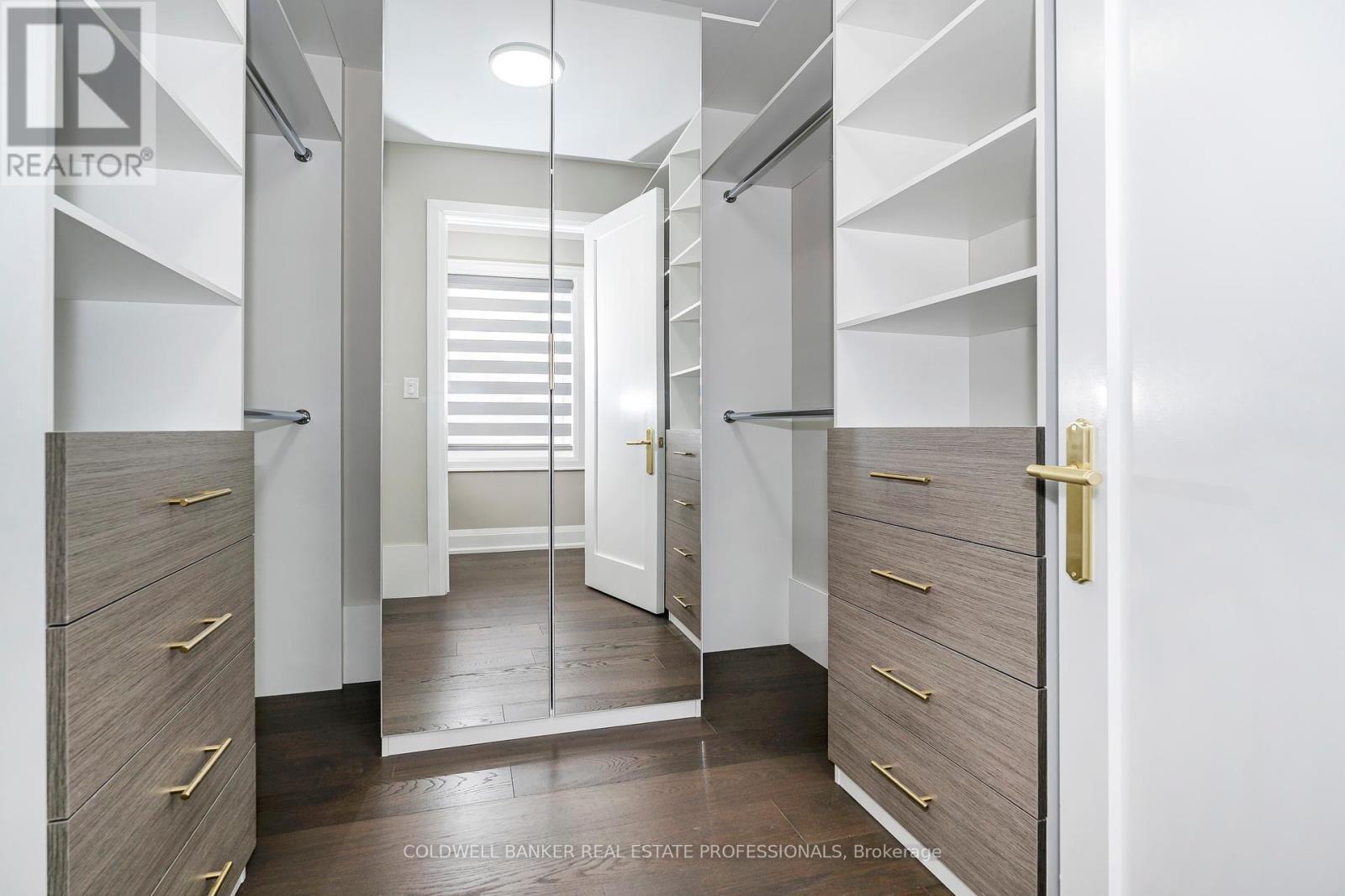TORONTO (WEXFORD-MARYVALE), Ontario, M1R 3X4, CA, 8 Bedrooms Bedrooms, ,7 BathroomsBathrooms,Residential,For Sale,1951163