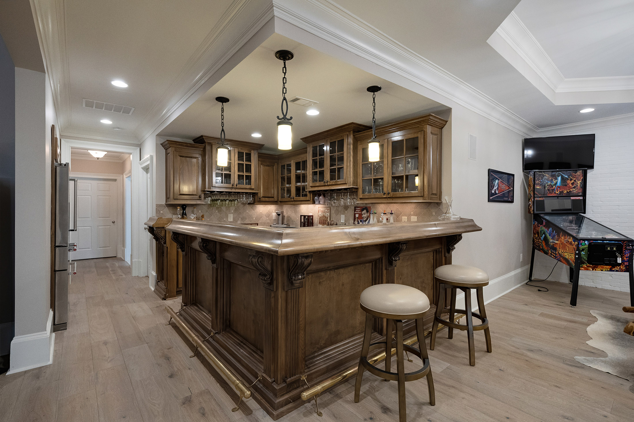  Impressive Brick Estate on a Private Wooded 1+/- Acre Lot in The Manor - 物件實景