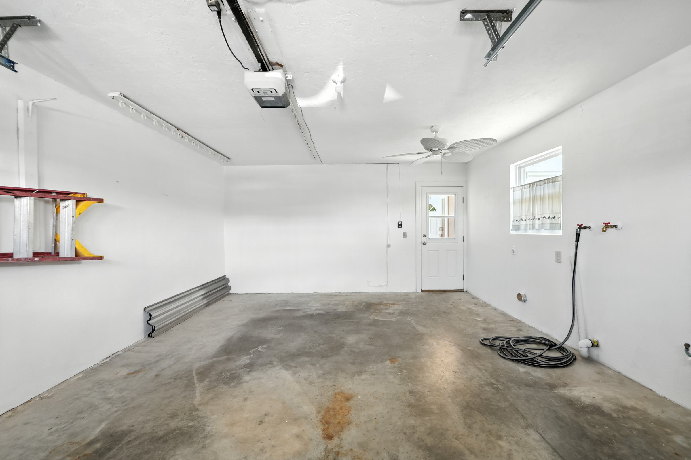 St. Petersburg, Florida, 33708, United States, 2 Bedrooms Bedrooms, ,2 BathroomsBathrooms,Residential,For Sale,1976301