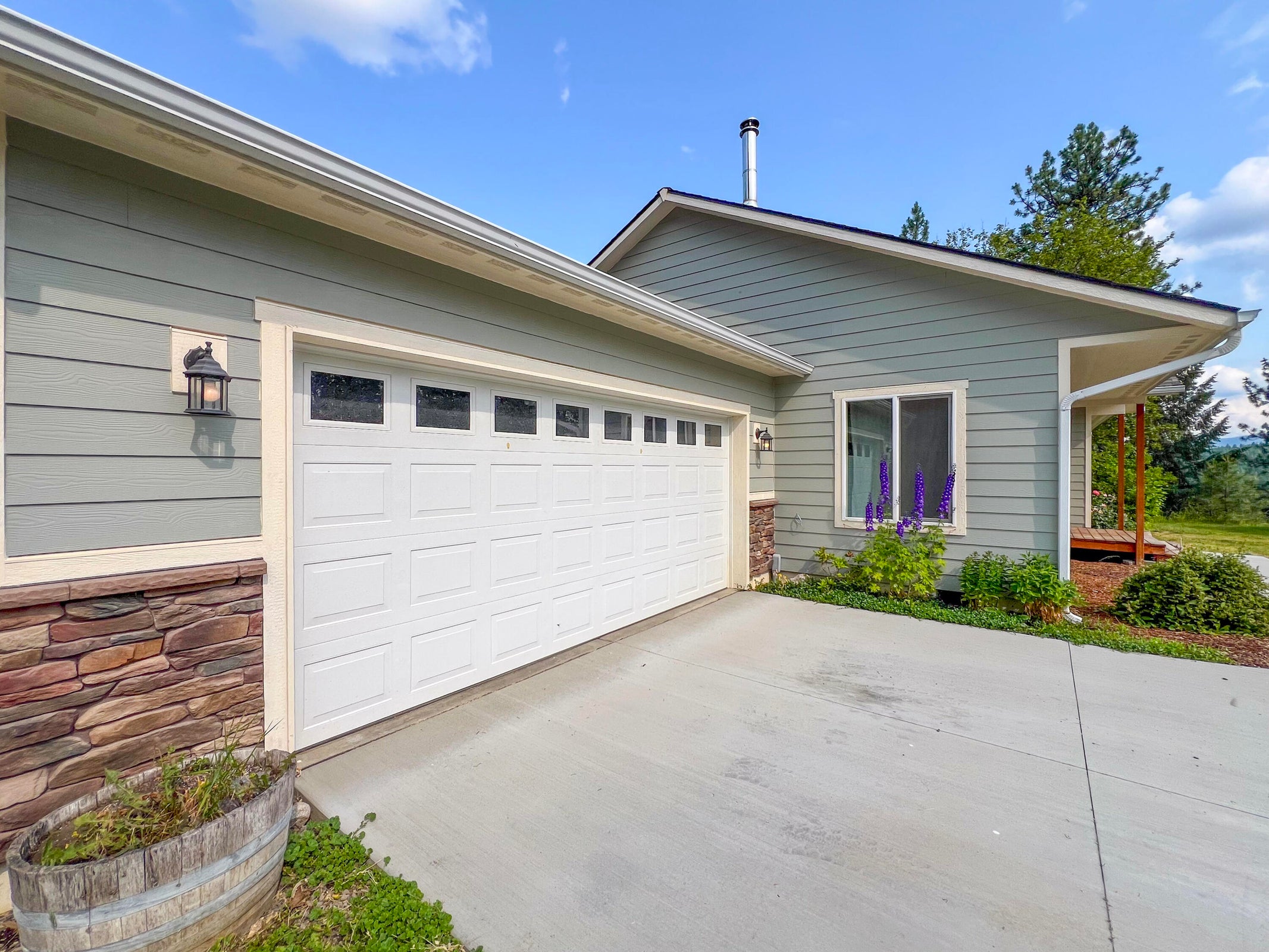 Colville, Washington, 99114, United States, 3 Bedrooms Bedrooms, ,2 BathroomsBathrooms,Residential,For Sale,1928026