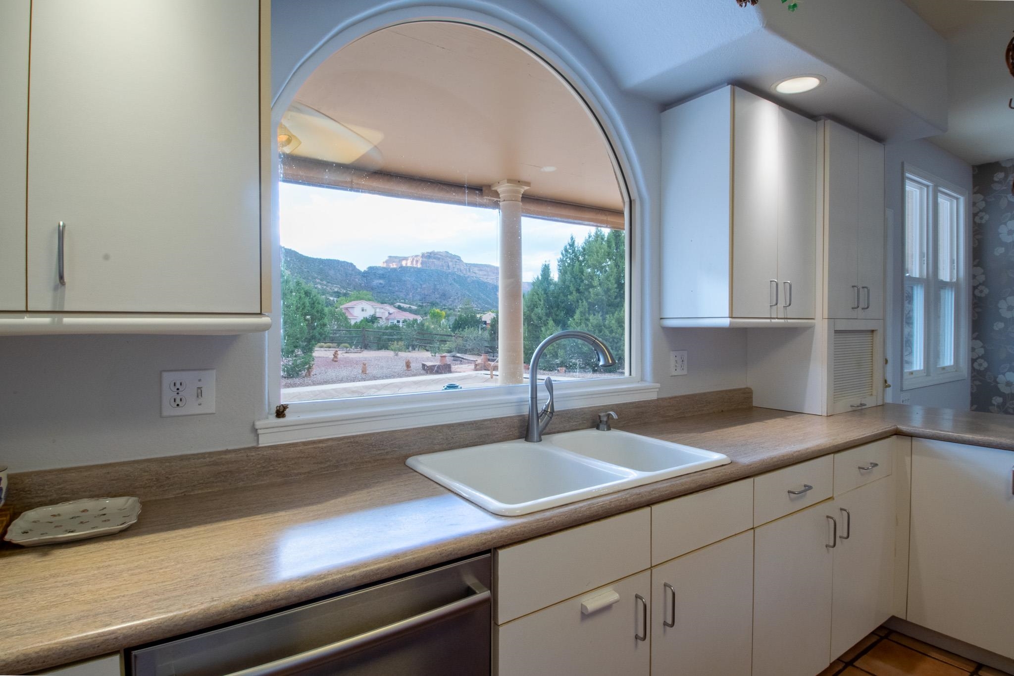 Grand Junction, Colorado, 81507, United States, 5 Bedrooms Bedrooms, ,3 BathroomsBathrooms,Residential,For Sale,1989085