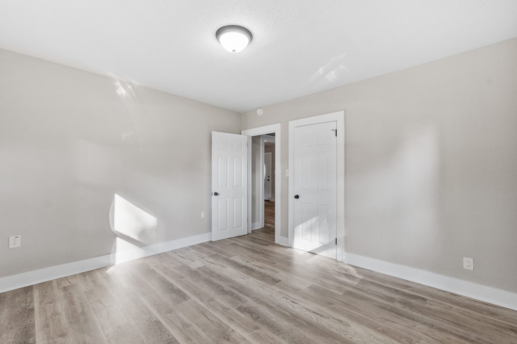  1555 Crane Avenue, Norfolk, VA, 23518 - 物件實景