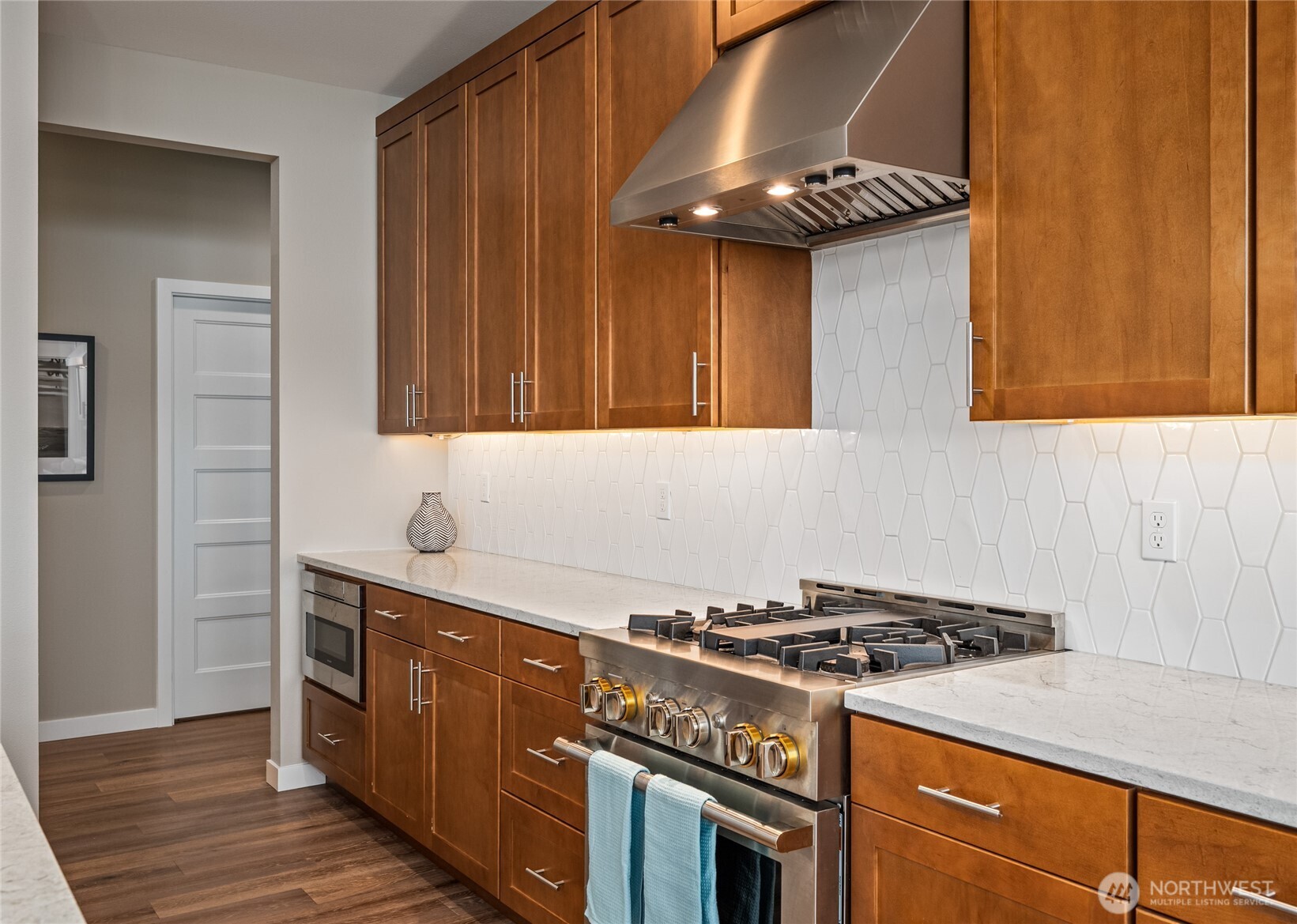 Camano Island, Washington, 98282, United States, 3 Bedrooms Bedrooms, ,2 BathroomsBathrooms,Residential,For Sale,1973716