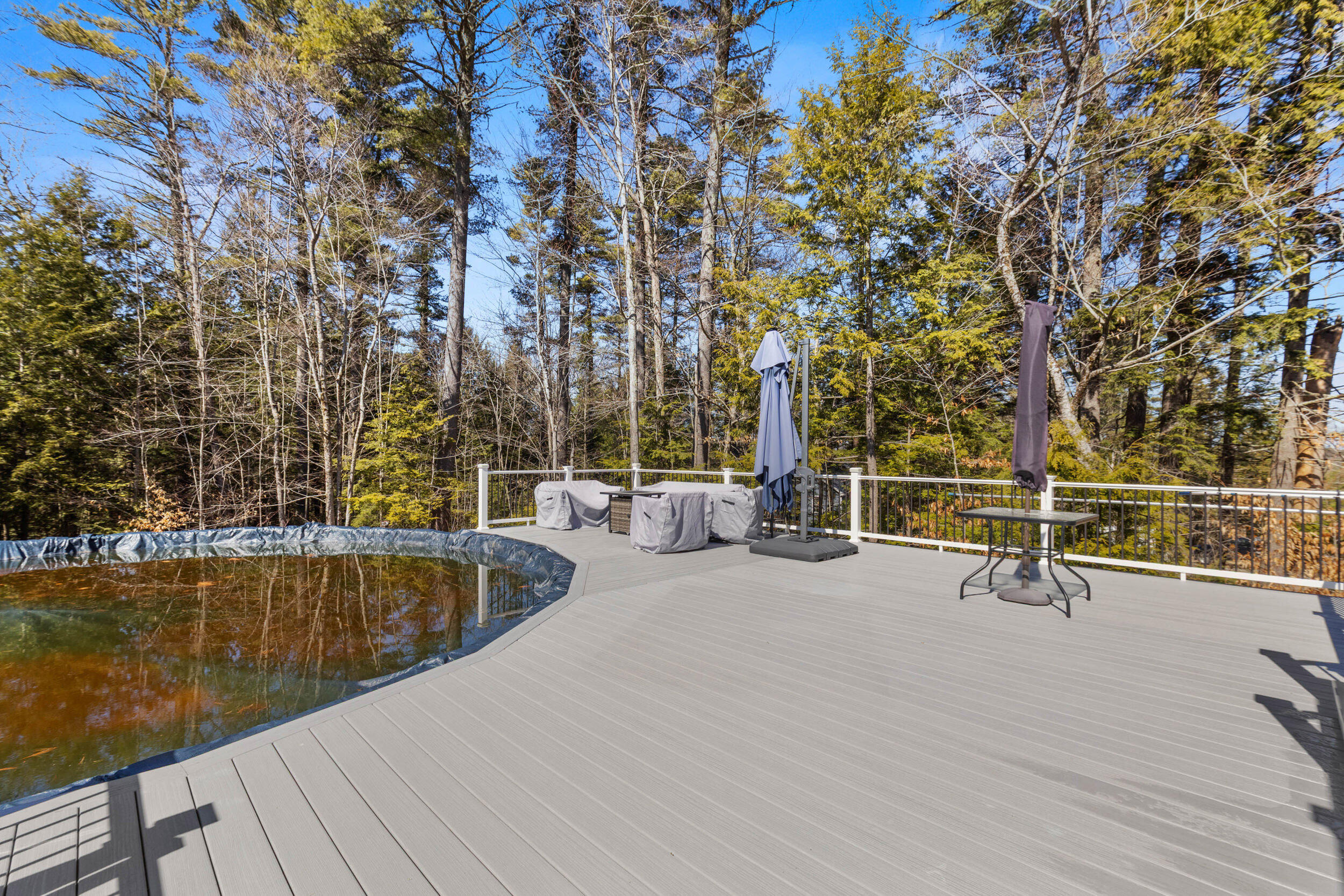 Gray, Maine, 04039, United States, 4 Bedrooms Bedrooms, ,4 BathroomsBathrooms,Residential,For Sale,2035418