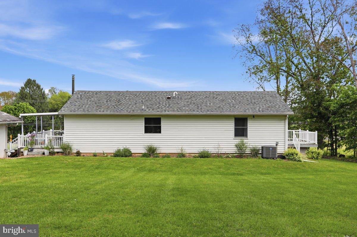 Hedgesville, West Virginia, 25427, United States, 3 Bedrooms Bedrooms, ,1 BathroomBathrooms,Residential,For Sale,2019331
