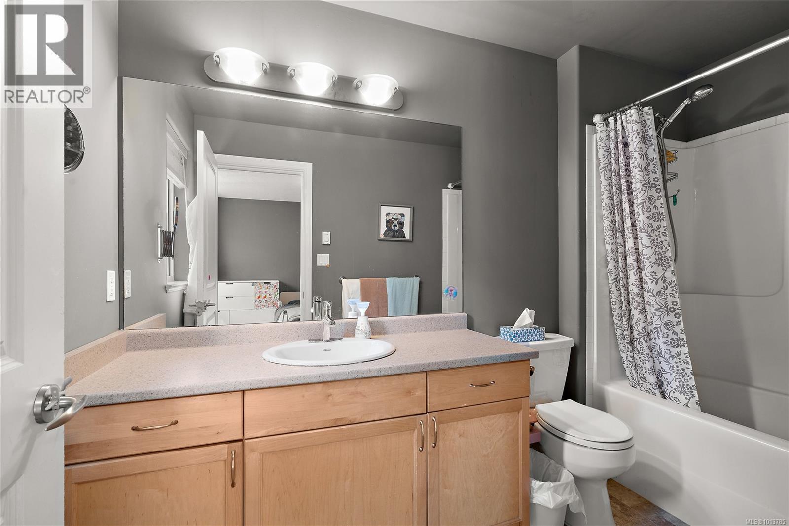 VICTORIA, British Columbia, V8T 0A3, CA, 3 Bedrooms Bedrooms, ,3 BathroomsBathrooms,Residential,For Sale,1948494