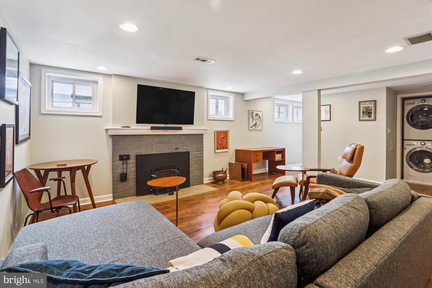 Washington, District of Columbia, 20011, United States, 3 Bedrooms Bedrooms, ,4 BathroomsBathrooms,Residential,For Sale,1941058