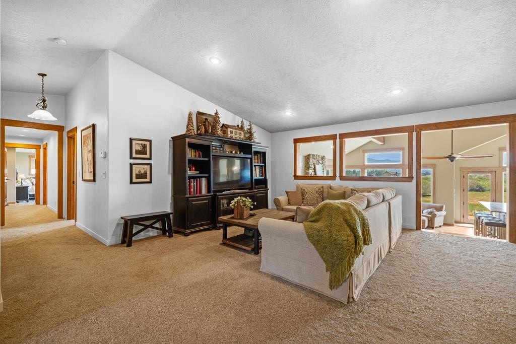 McCall, Idaho, 83638, United States, 4 Bedrooms Bedrooms, ,2 BathroomsBathrooms,Residential,For Sale,1828717