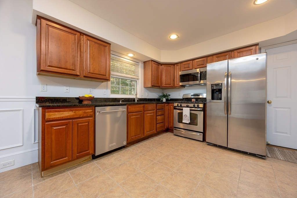 Billerica, Massachusetts, 01862, United States, 3 Bedrooms Bedrooms, ,3 BathroomsBathrooms,Residential,For Sale,1974390