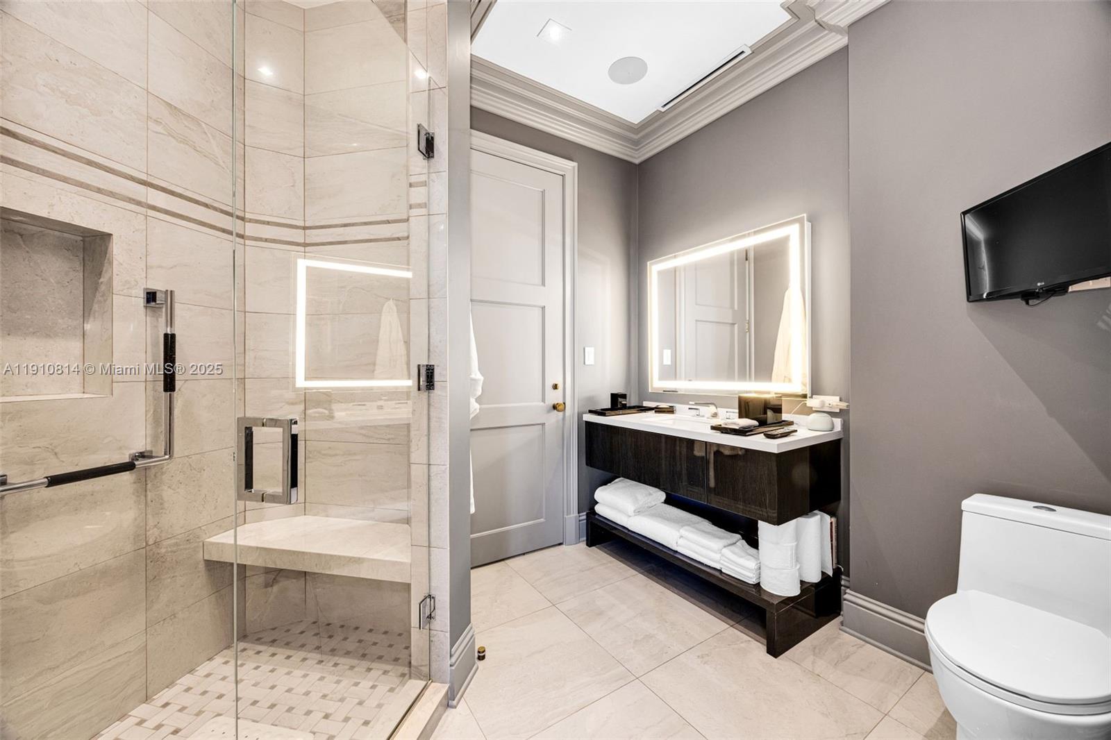 Coral Gables, Florida, 33133, United States, 3 Bedrooms Bedrooms, ,4 BathroomsBathrooms,Residential,For Sale,1989420