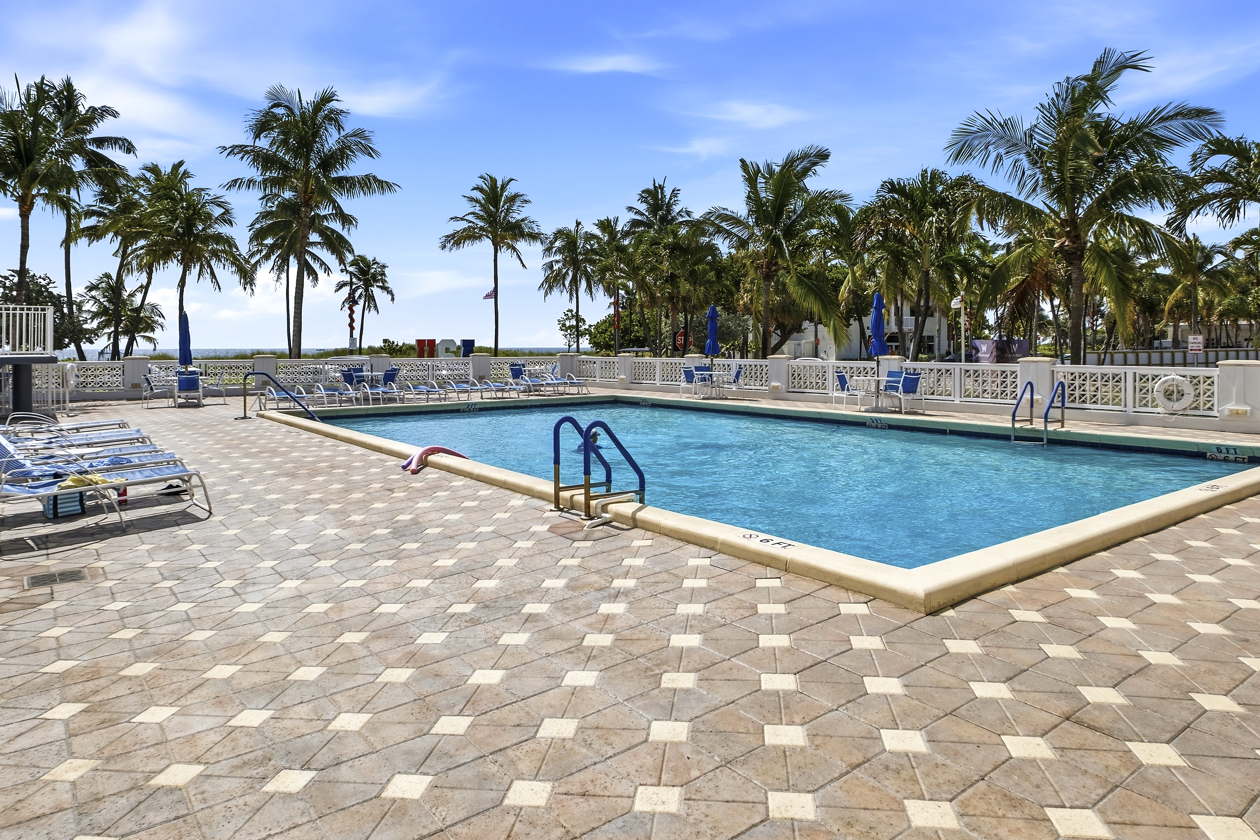  111 N Pompano Beach Boulevard, Pompano Beach, FL, 33062 - 物件實景