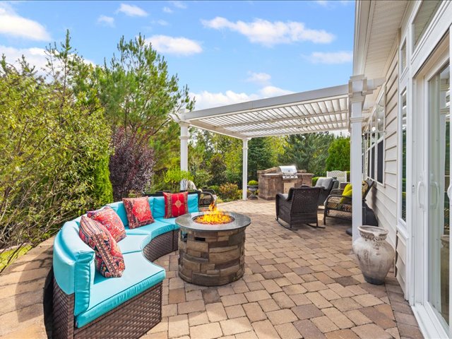 Fort Mill, South Carolina, 29715, United States, 3 Bedrooms Bedrooms, ,3 BathroomsBathrooms,Residential,For Sale,1981901