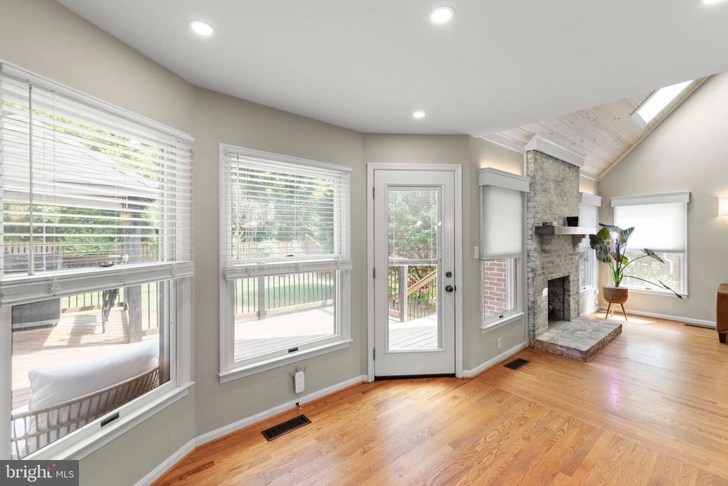 Winchester, Virginia, 22601, United States, 3 Bedrooms Bedrooms, ,2 BathroomsBathrooms,Residential,For Sale,1918203