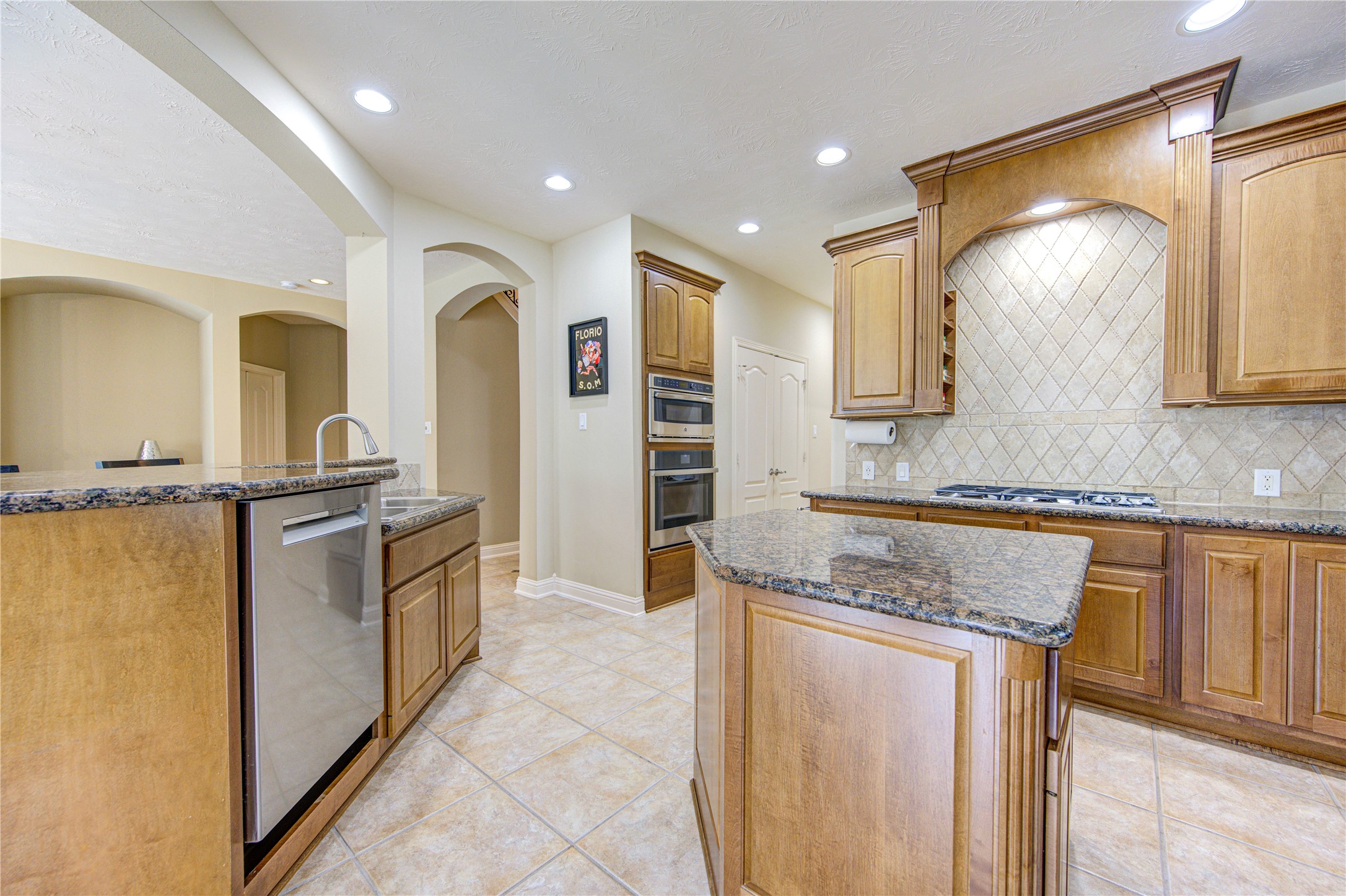  18 Arbor Bend Drive - 物件實景