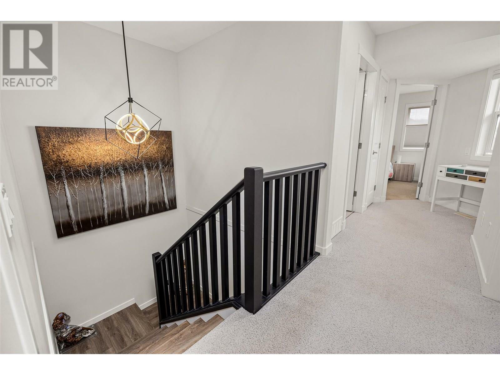 KELOWNA, British Columbia, V1V 2W3, CA, 4 Bedrooms Bedrooms, ,3 BathroomsBathrooms,Residential,For Sale,1882700