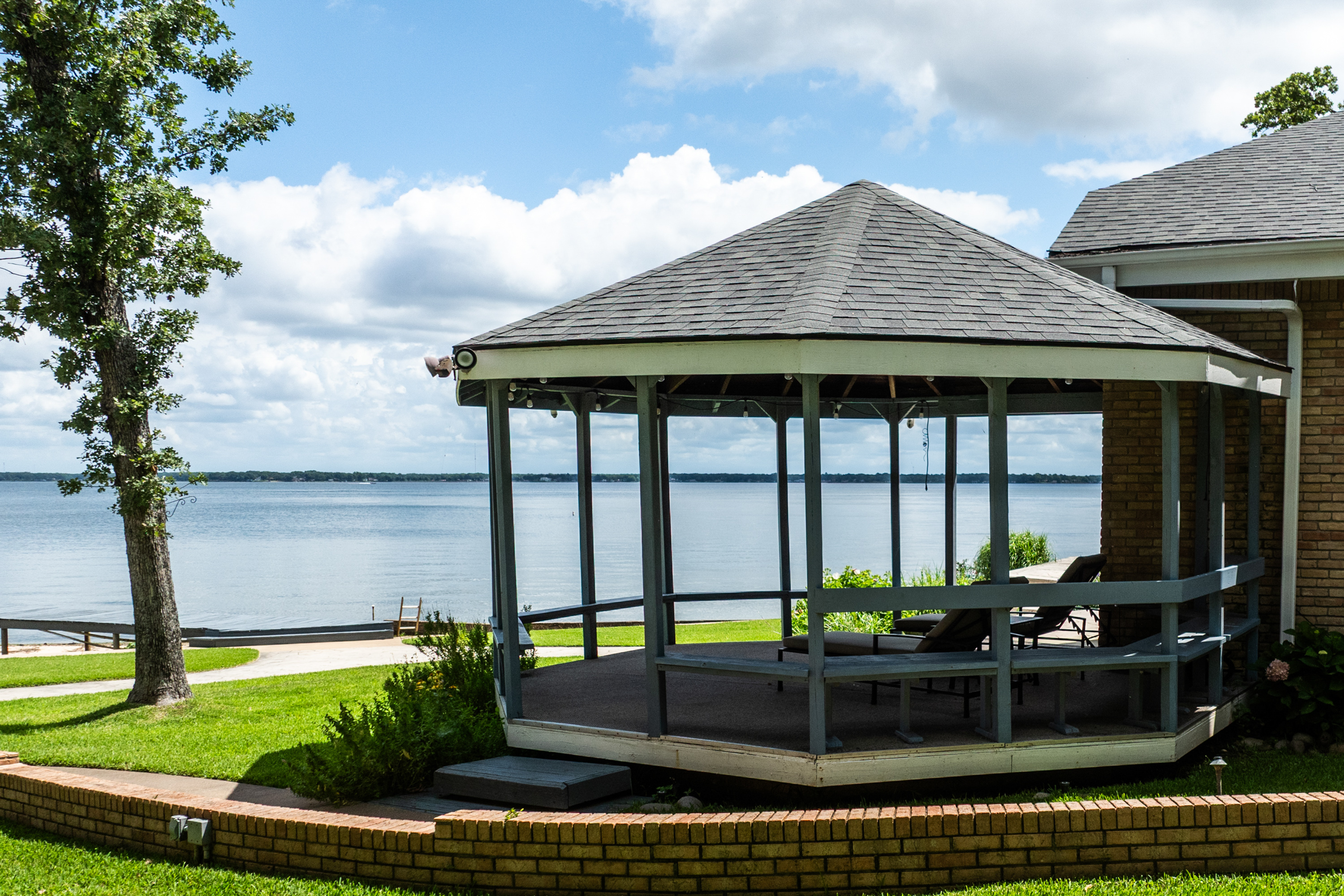  Waterfront Compound on 3.746 Acres at Cedar Creek Lake - 物件實景