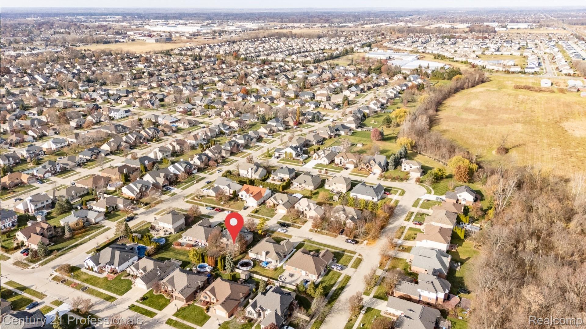 Macomb, Michigan, 48044, United States, 4 Bedrooms Bedrooms, ,3 BathroomsBathrooms,Residential,For Sale,1997727