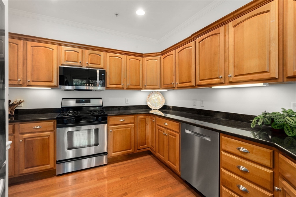 Hanover, Massachusetts, 02339, United States, 2 Bedrooms Bedrooms, ,3 BathroomsBathrooms,Residential,For Sale,1826600