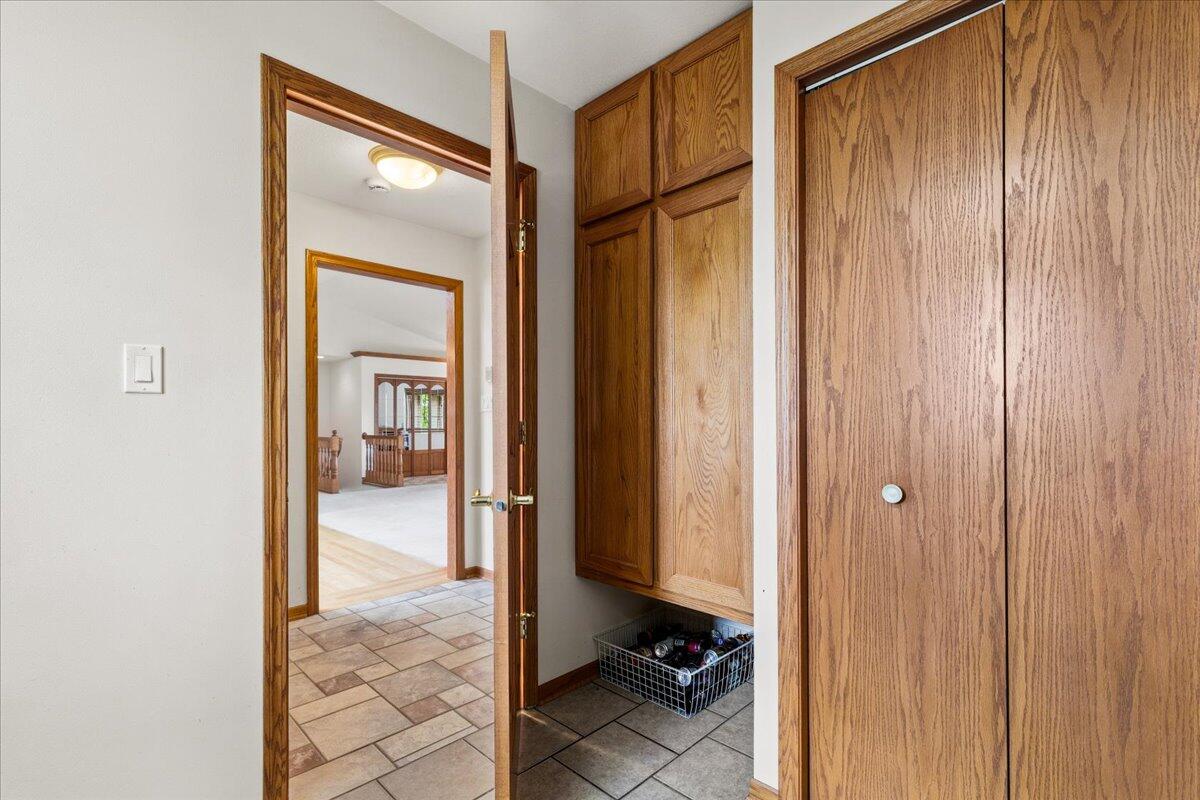 Hubbard, Wisconsin, 53035, United States, 4 Bedrooms Bedrooms, ,4 BathroomsBathrooms,Residential,For Sale,1885428