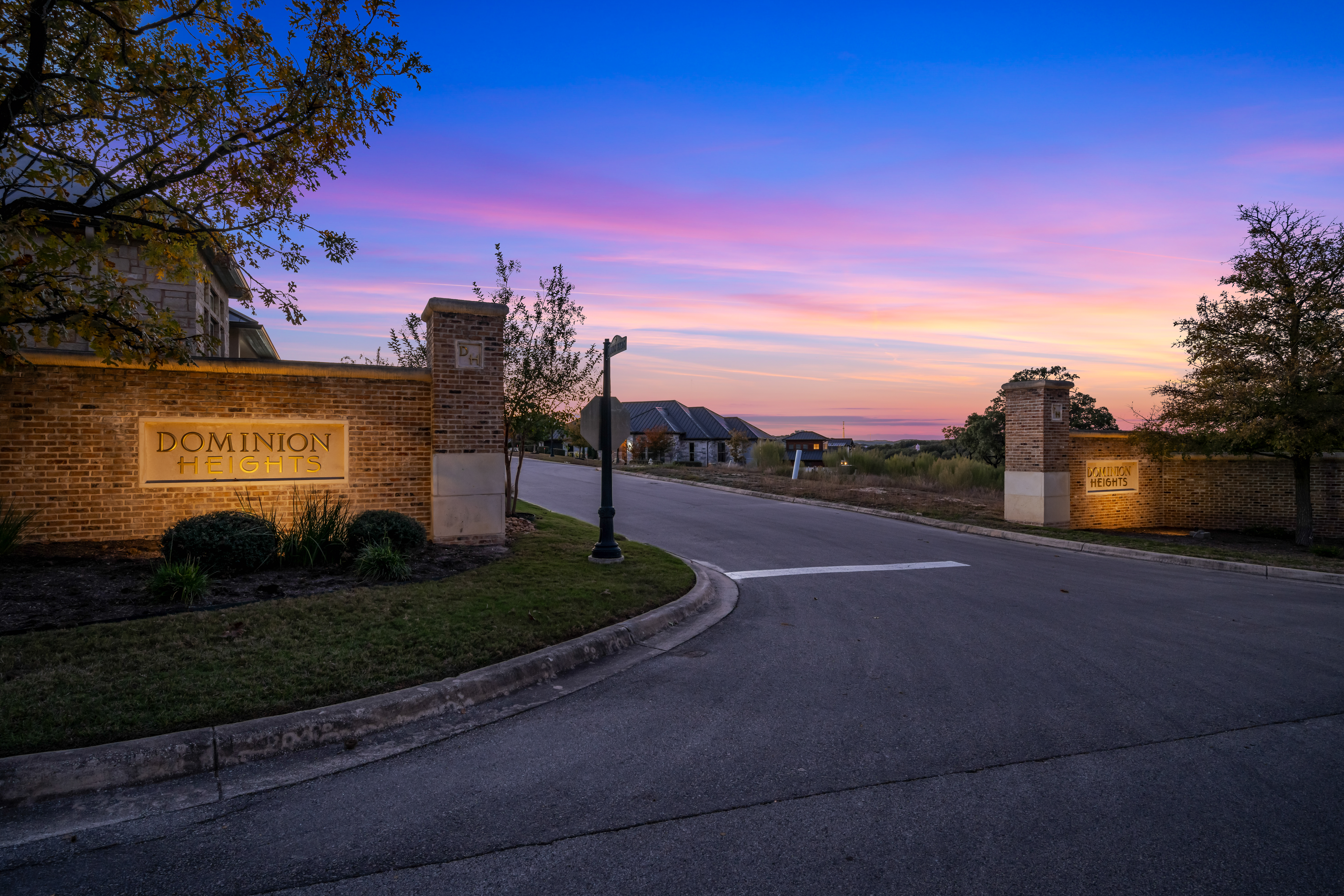  Exclusive Dominion Heights Lot - 物件實景