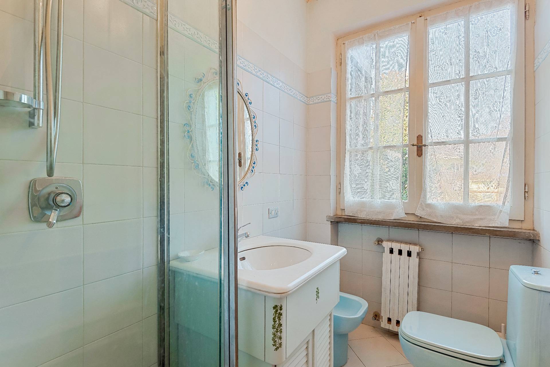 Massa, Massa-Carrara, 54100, IT, 4 Bedrooms Bedrooms, ,4 BathroomsBathrooms,Residential,For Sale,1688477