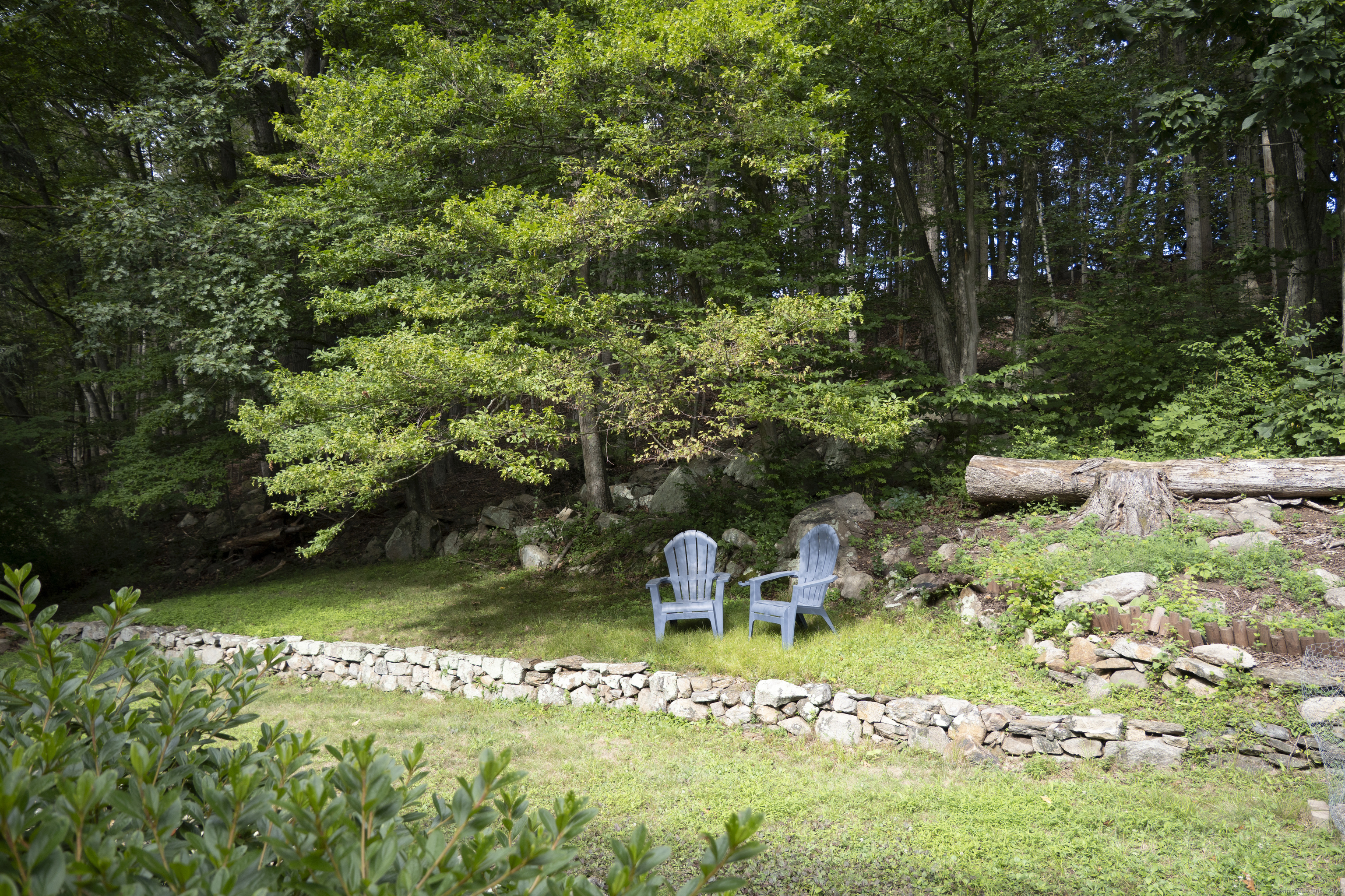 Trumbull, Connecticut, 06611, United States, 3 Bedrooms Bedrooms, ,3 BathroomsBathrooms,Residential,For Sale,1937031