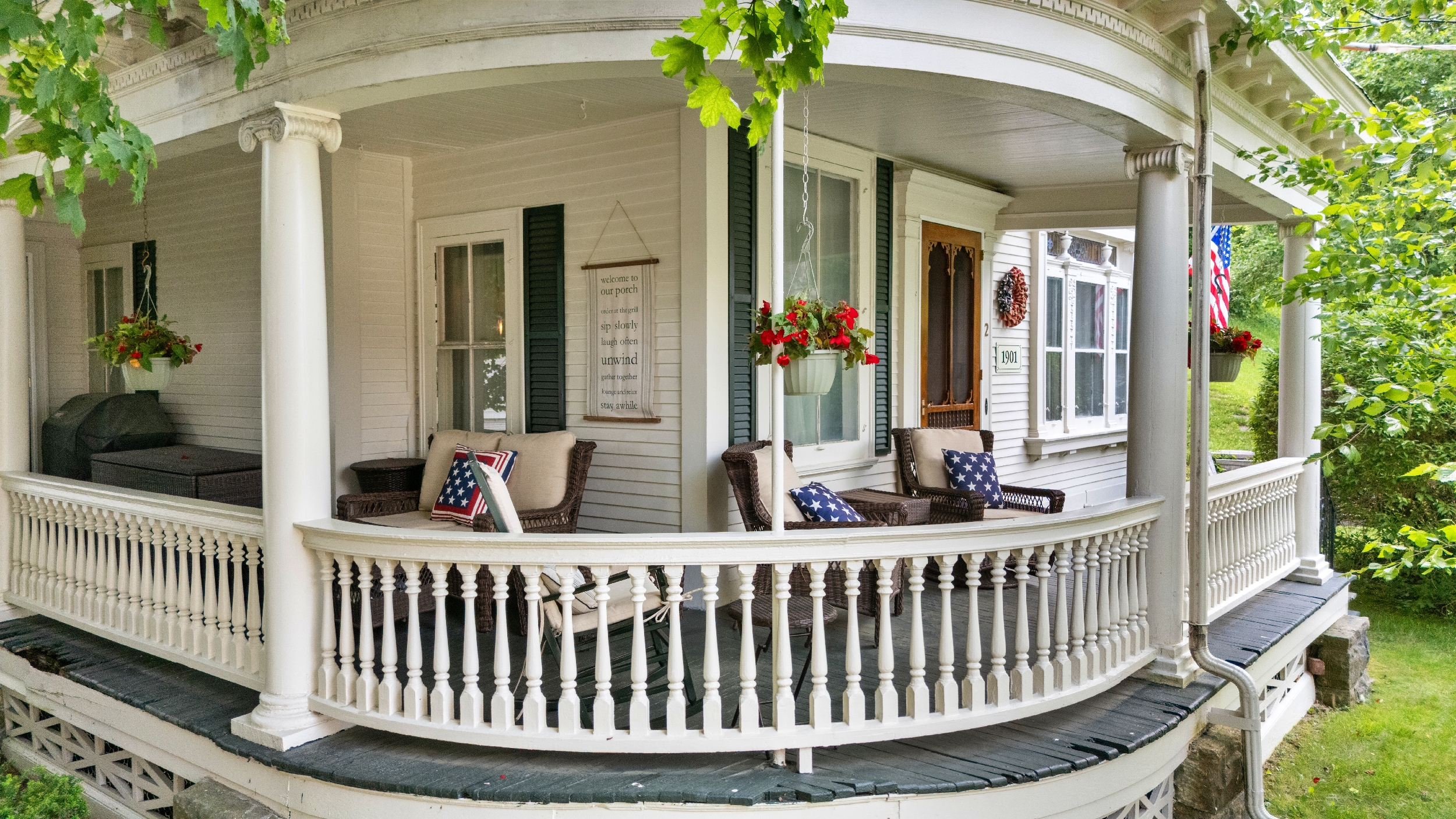  Charming In-Town Victorian with Large Carriage House - 物件實景