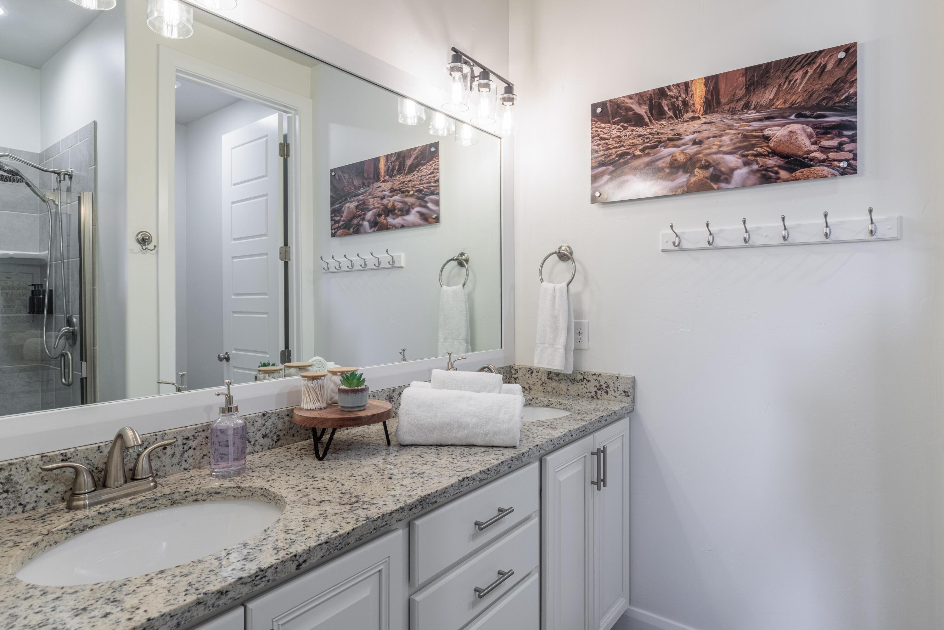 St George, Utah, 84770, United States, 3 Bedrooms Bedrooms, ,5 BathroomsBathrooms,Residential,For Sale,1974554