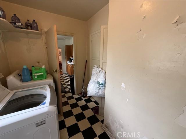 Los Angeles, California, 90024, United States, 3 Bedrooms Bedrooms, ,2 BathroomsBathrooms,Residential,For Sale,1868627