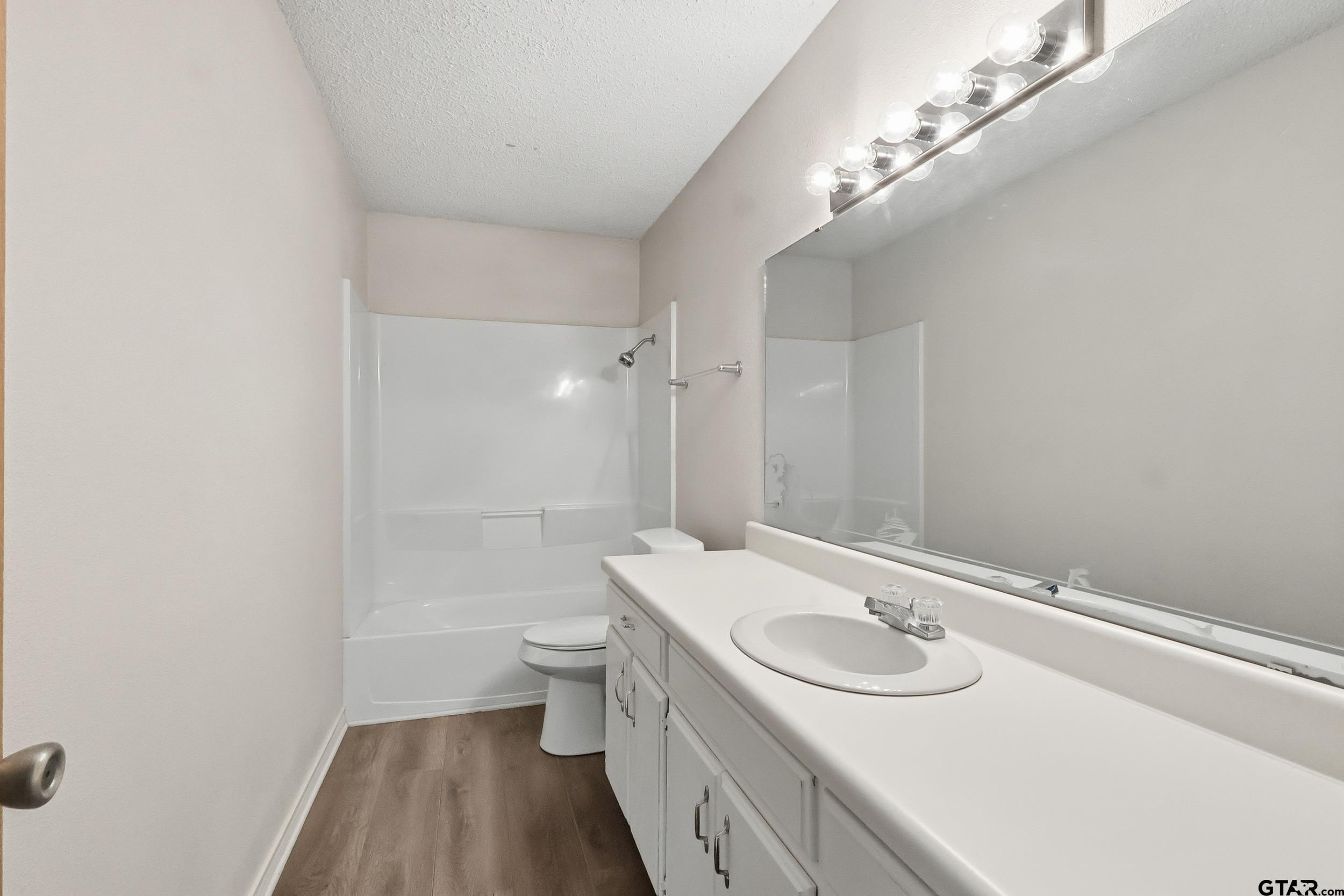 Pittsburg, Texas, 75686, United States, 3 Bedrooms Bedrooms, ,2 BathroomsBathrooms,Residential,For Sale,2008621