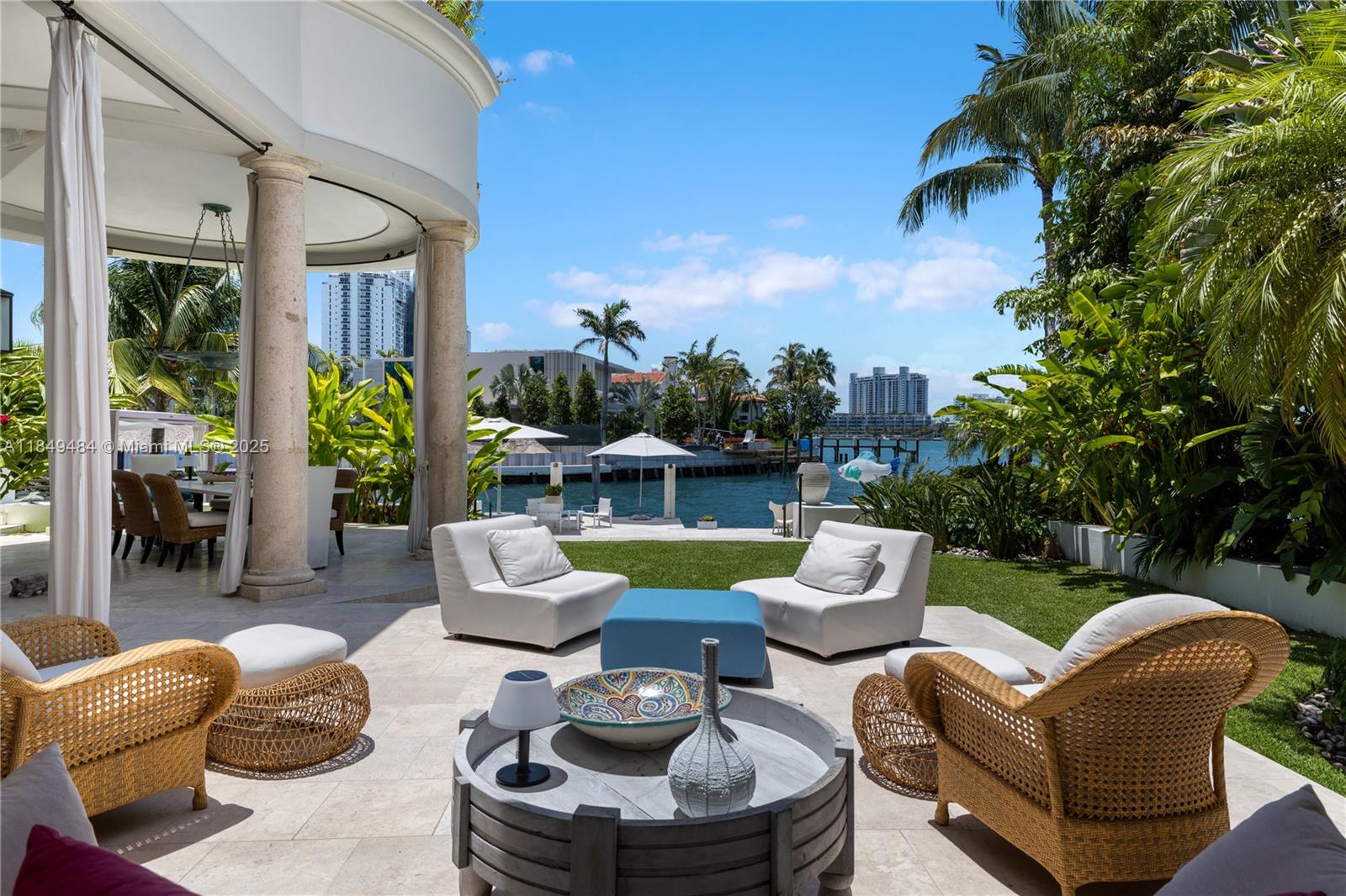 Miami Beach, Florida, 33140, United States, 6 Bedrooms Bedrooms, ,7 BathroomsBathrooms,Residential,For Sale,1927526