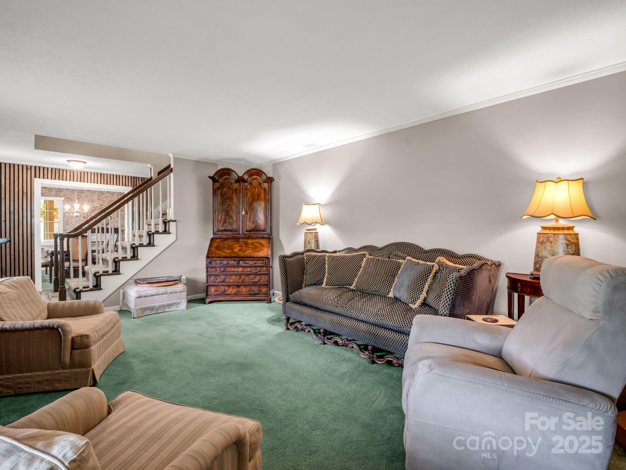 Hendersonville, North Carolina, 28791, United States, 4 Bedrooms Bedrooms, ,3 BathroomsBathrooms,Residential,For Sale,1973922