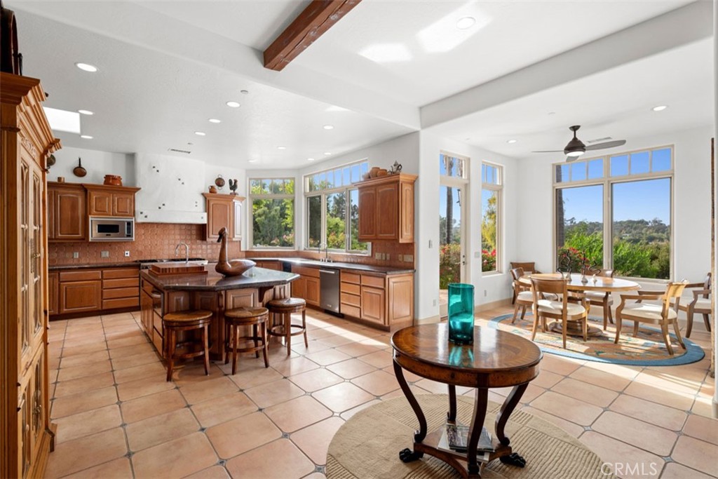 Rancho Santa Fe, California, 92067, United States, 5 Bedrooms Bedrooms, ,6 BathroomsBathrooms,Residential,For Sale,1989068