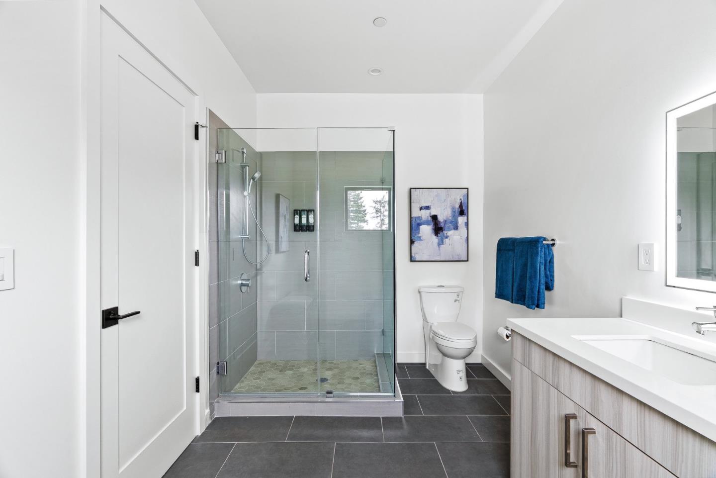 Redwood City, California, 94061, United States, 2 Bedrooms Bedrooms, ,3 BathroomsBathrooms,Residential,For Sale,2000792