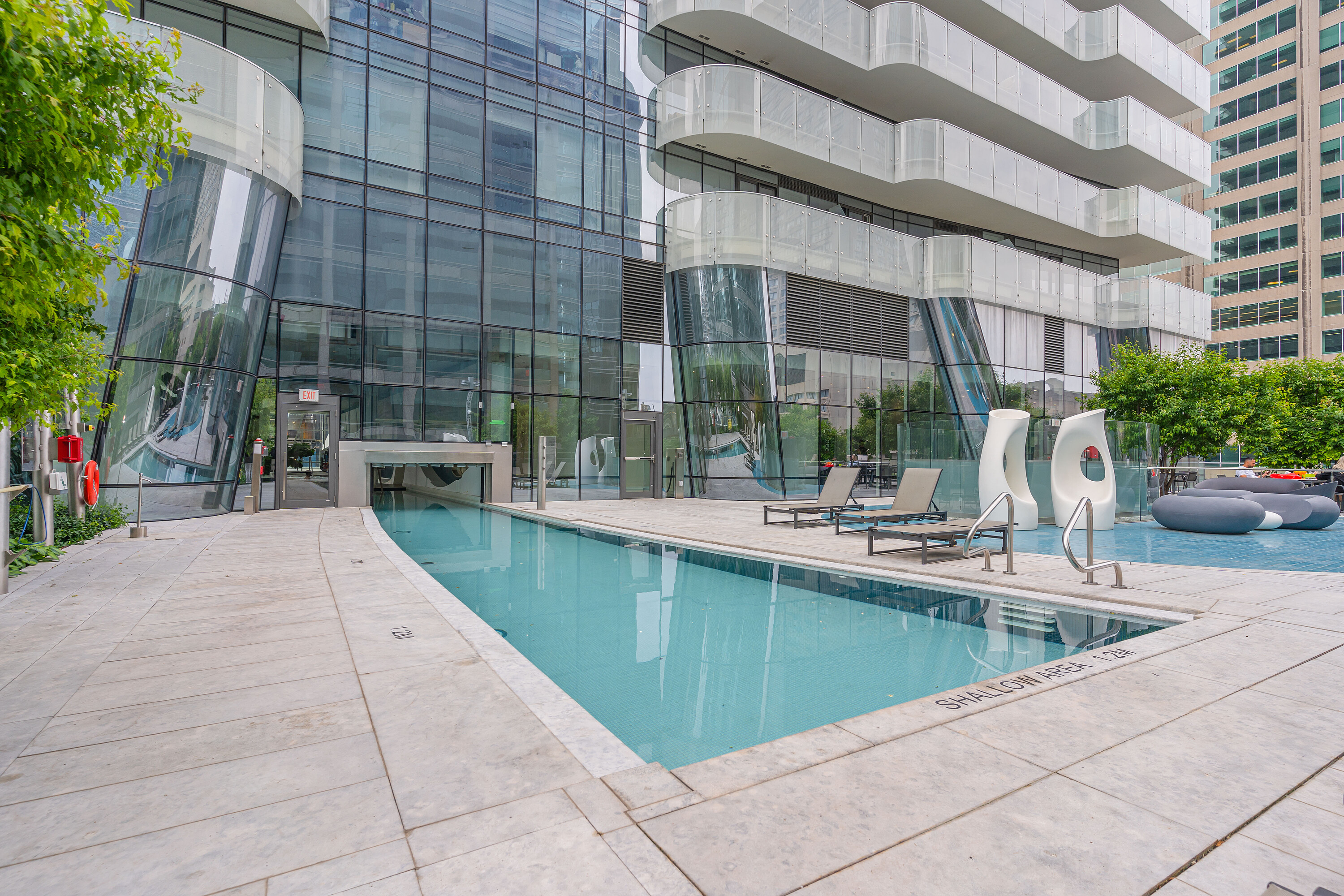  One Bloor - 物件實景