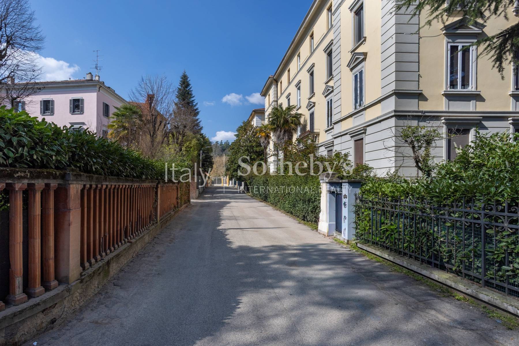  Elegant apartment a stone