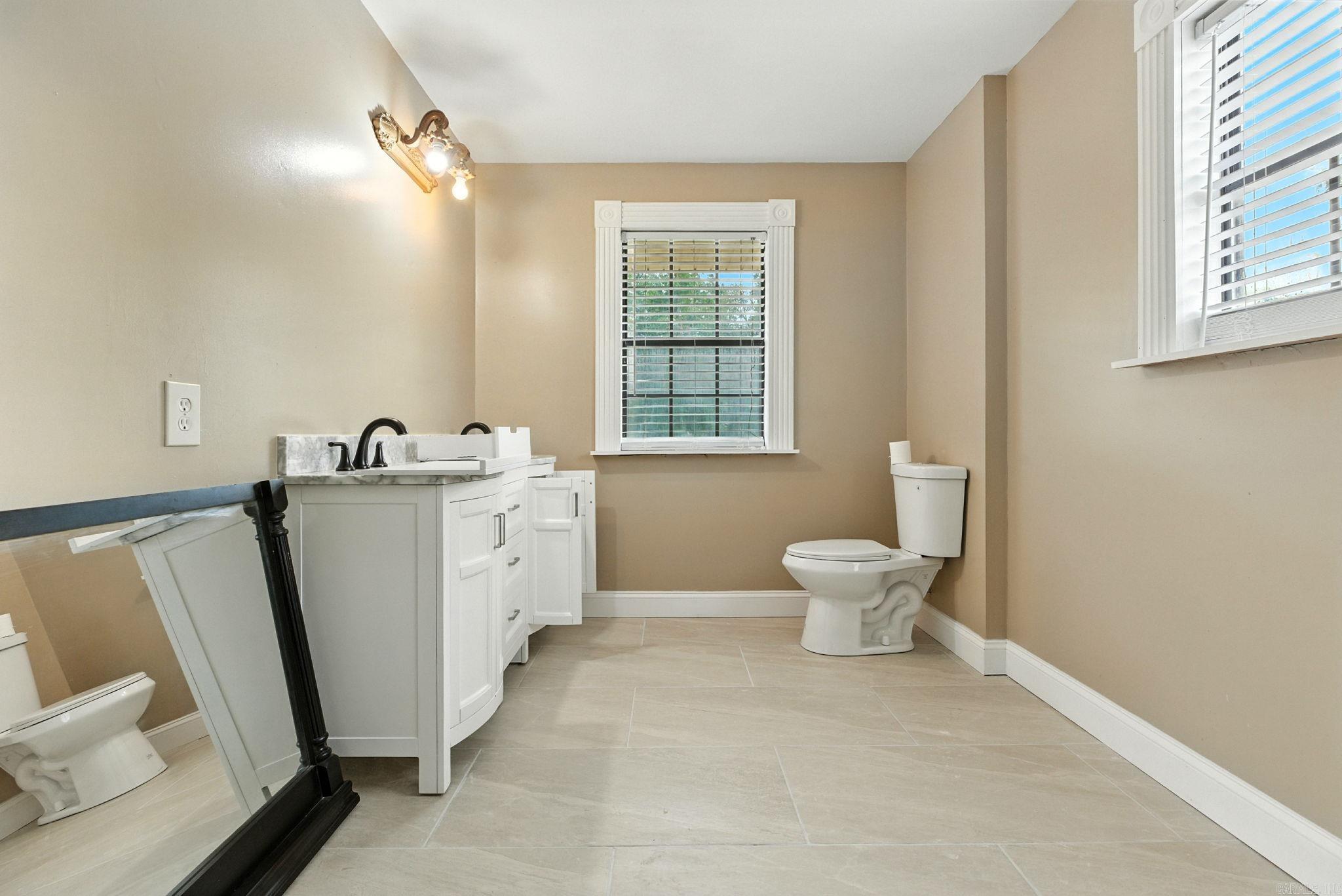 Royal, Arkansas, 71968, United States, 5 Bedrooms Bedrooms, ,3 BathroomsBathrooms,Residential,For Sale,1940118