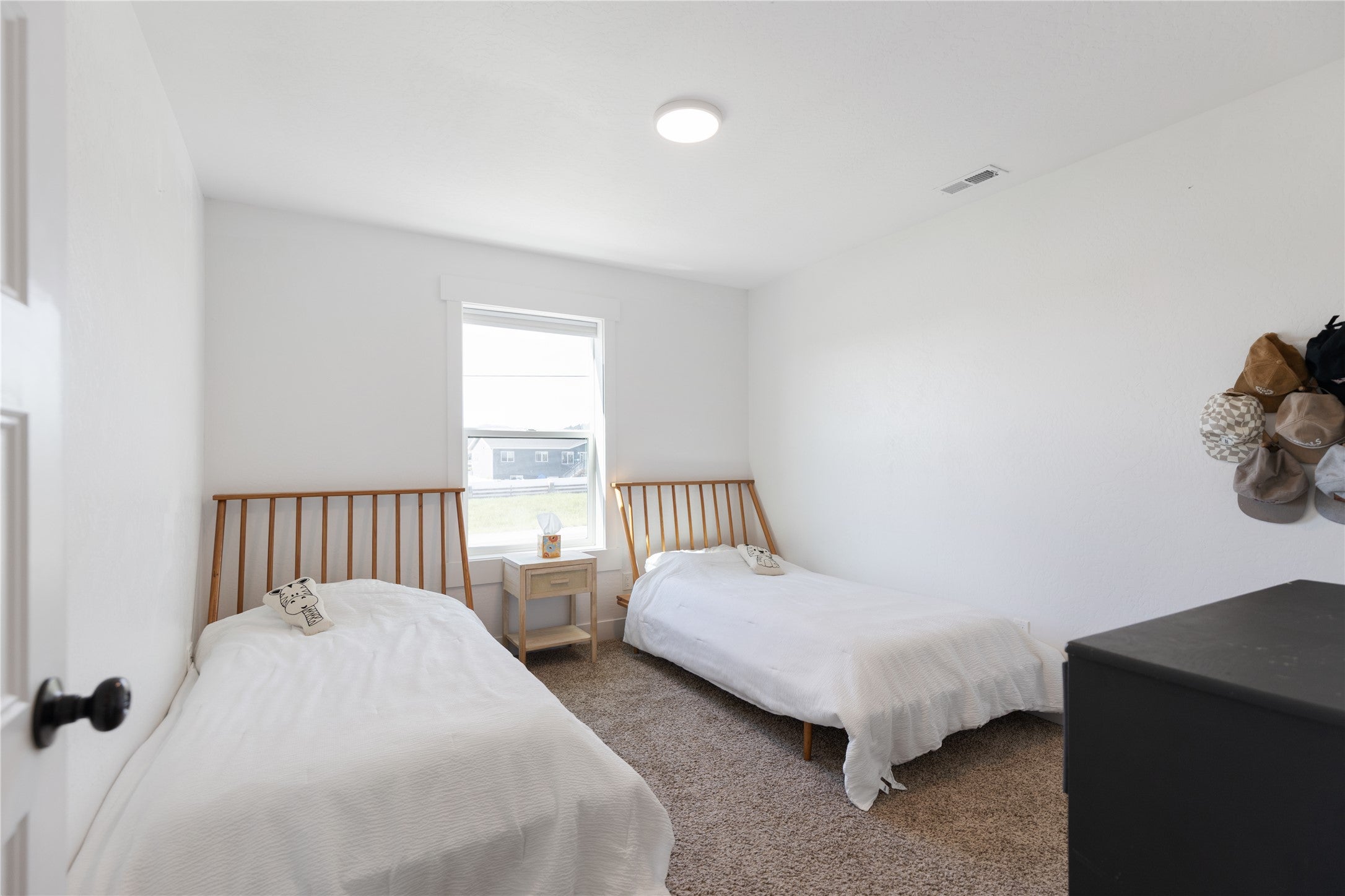 Kalispell, Montana, 59901, United States, 3 Bedrooms Bedrooms, ,3 BathroomsBathrooms,Residential,For Sale,1848783